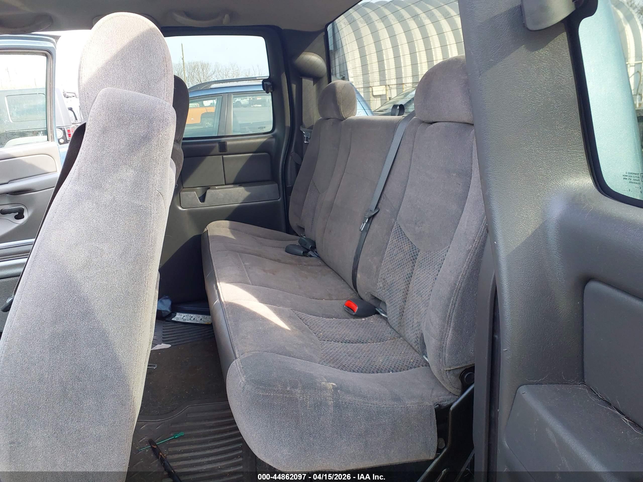 CHEVROLET SILVERADO image 8