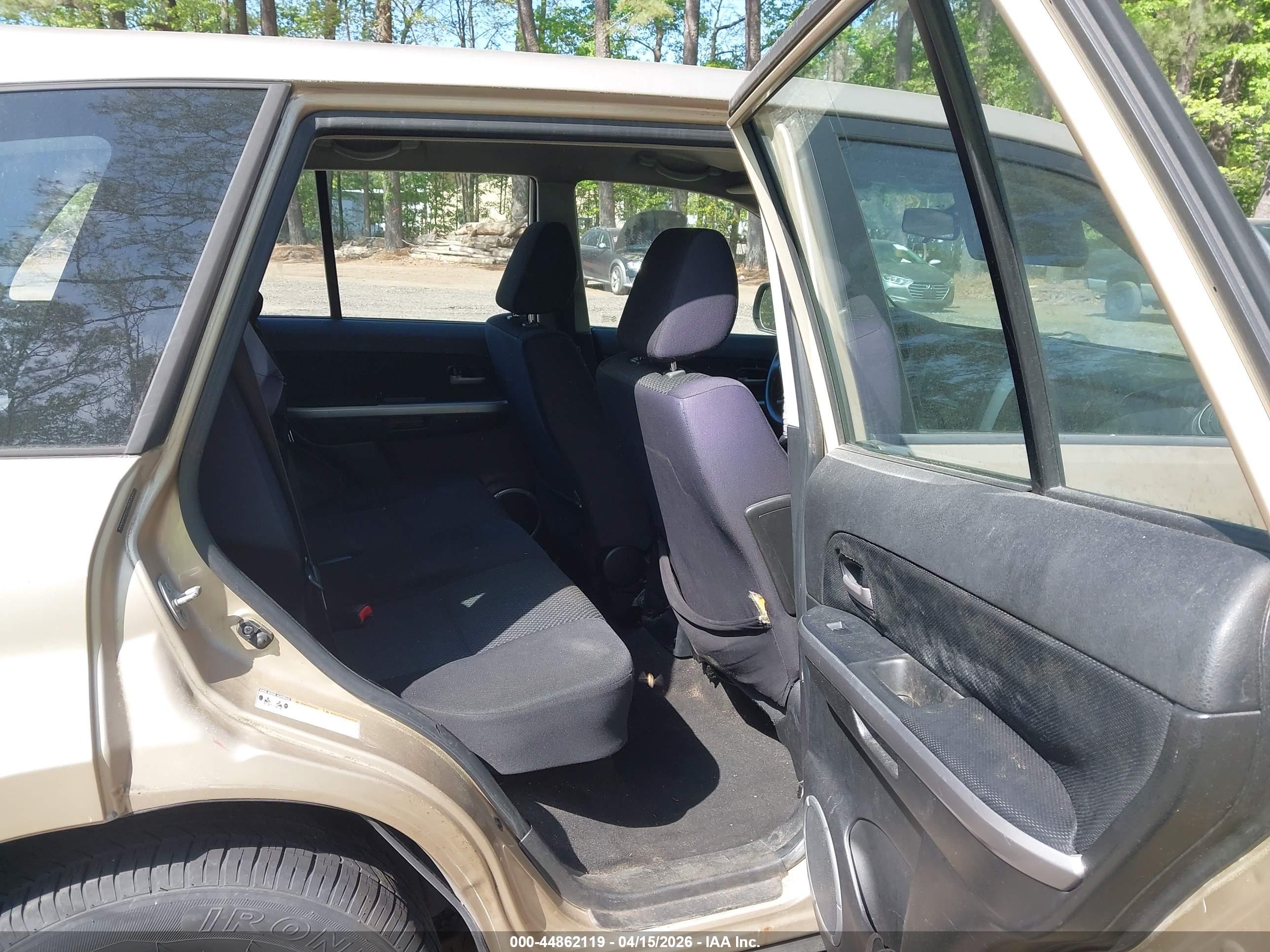 SUZUKI GRAND image 8