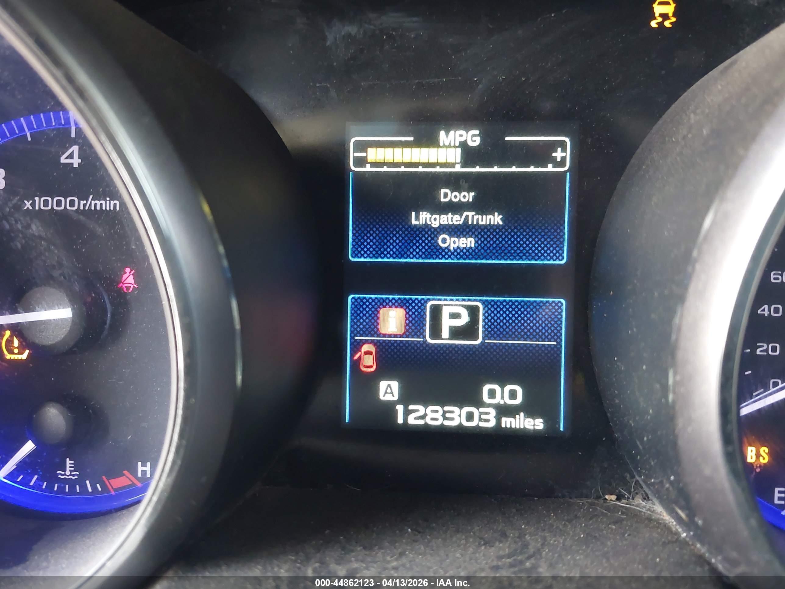 SUBARU OUTBACK image 7