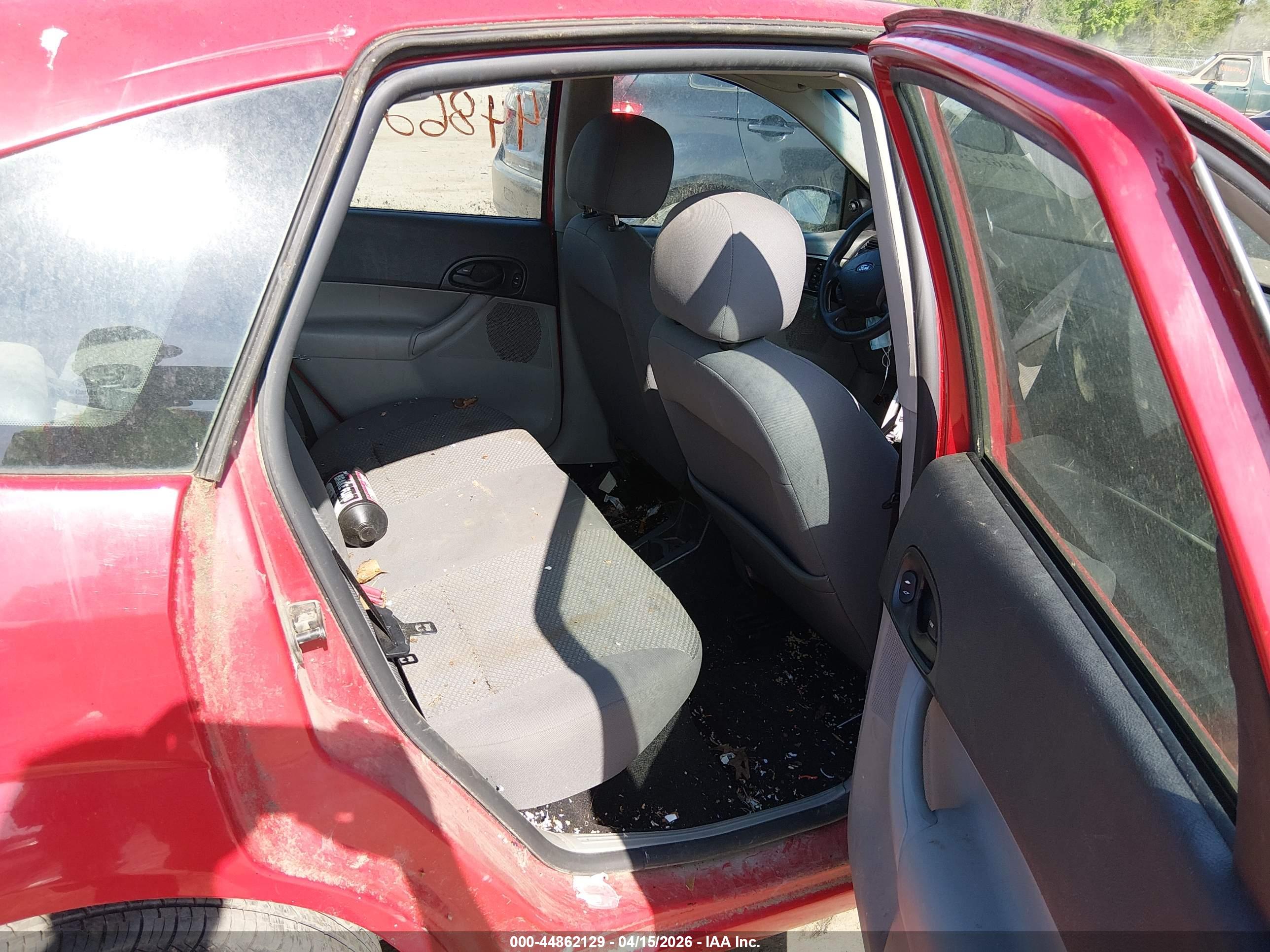 FORD FOCUS image 8