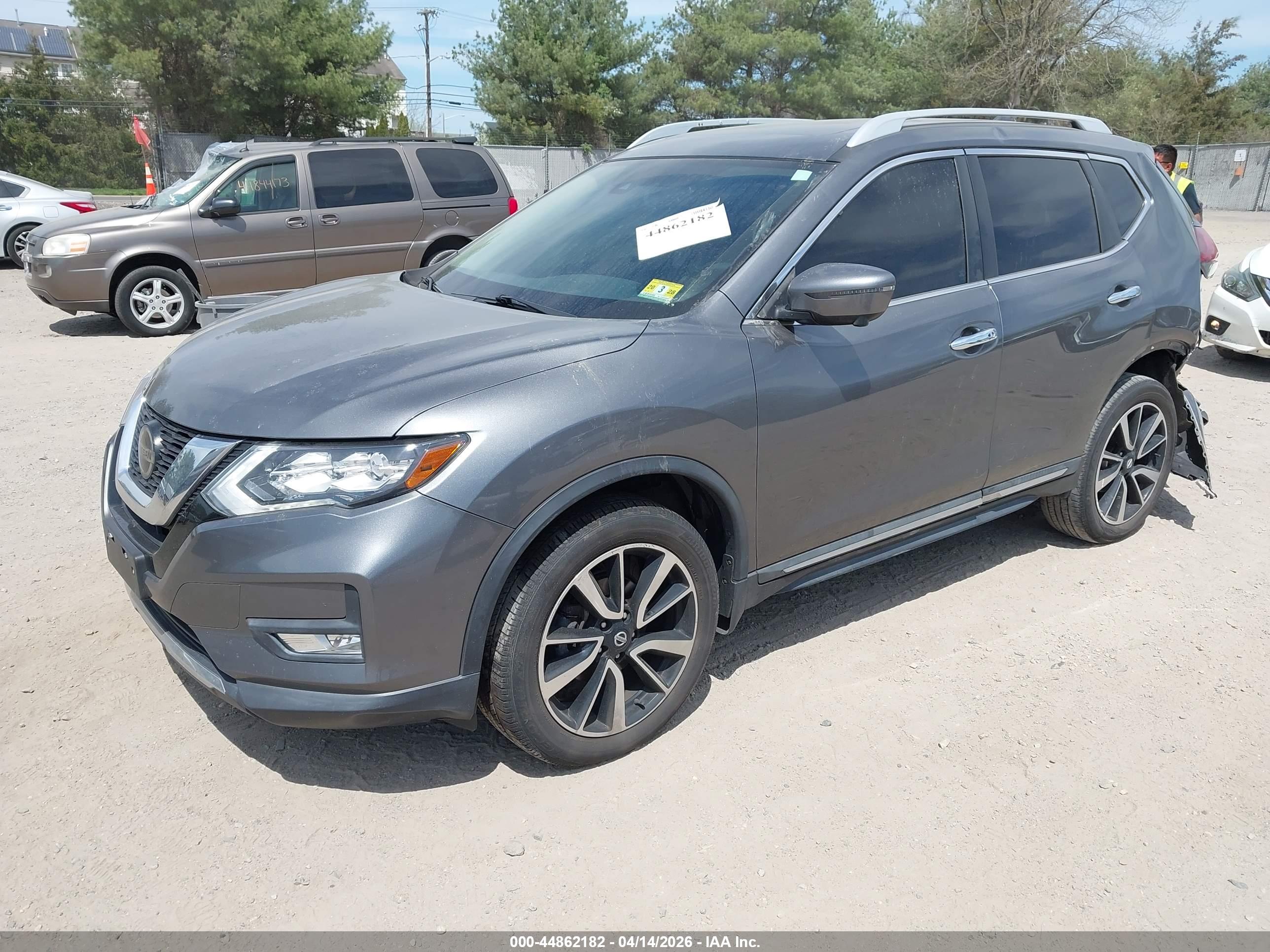 NISSAN ROGUE image 2