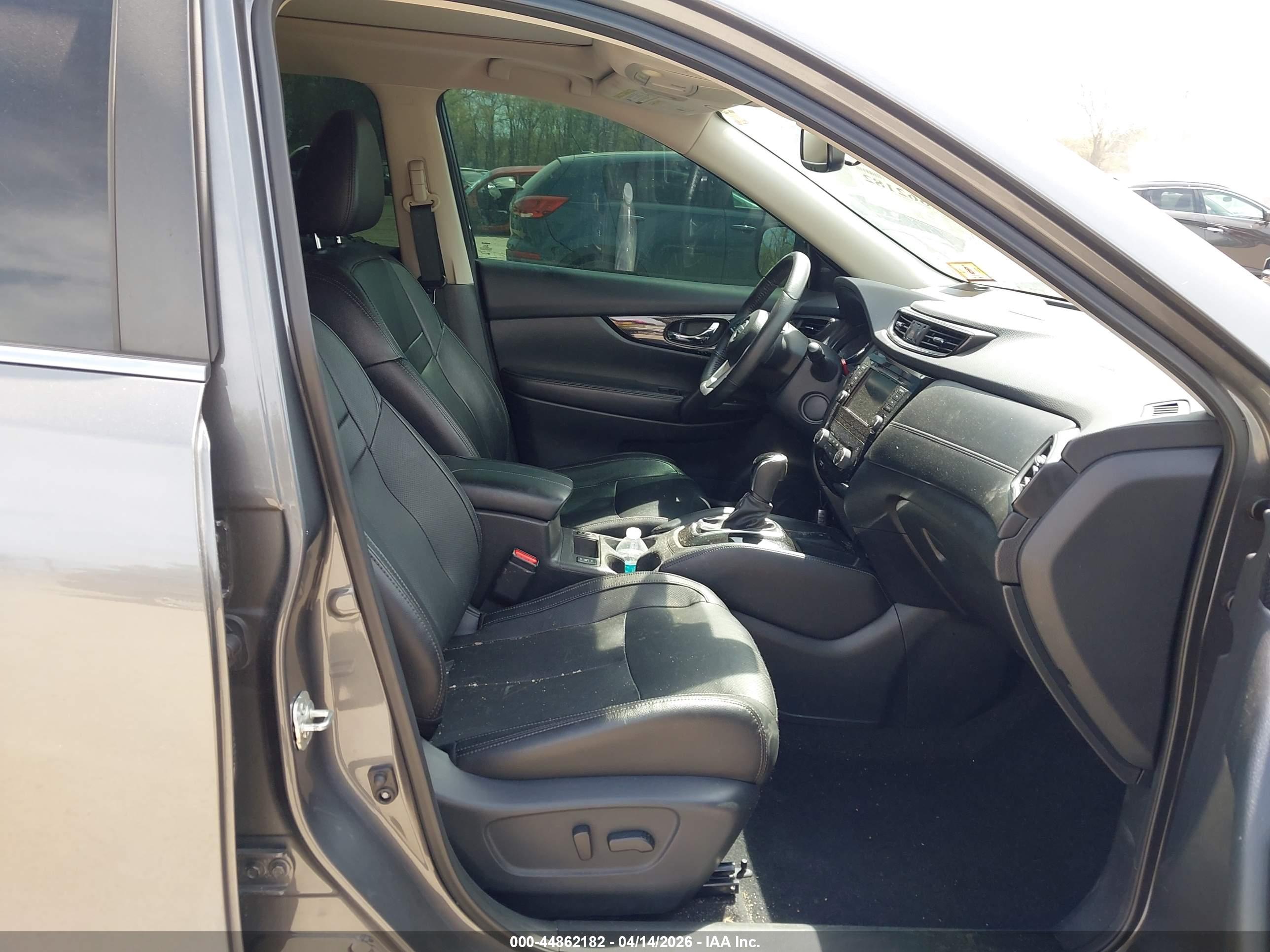 NISSAN ROGUE image 5