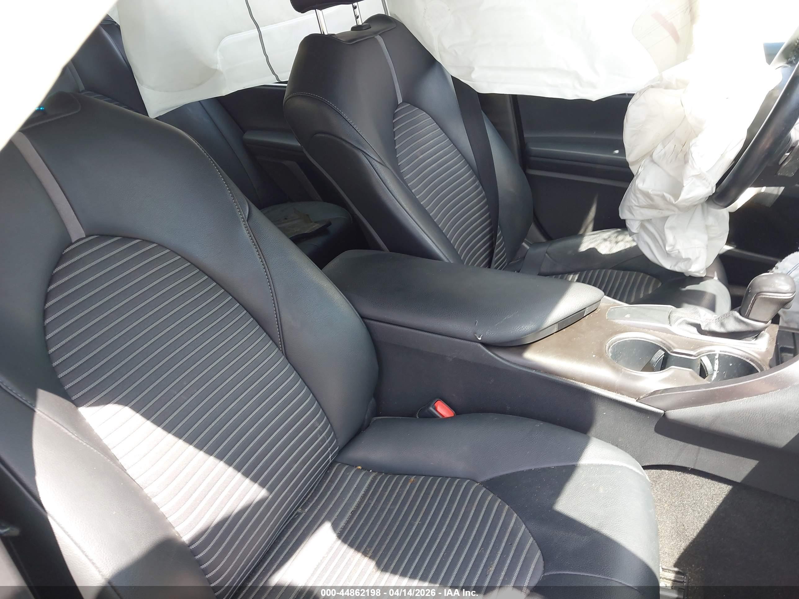TOYOTA CAMRY image 5