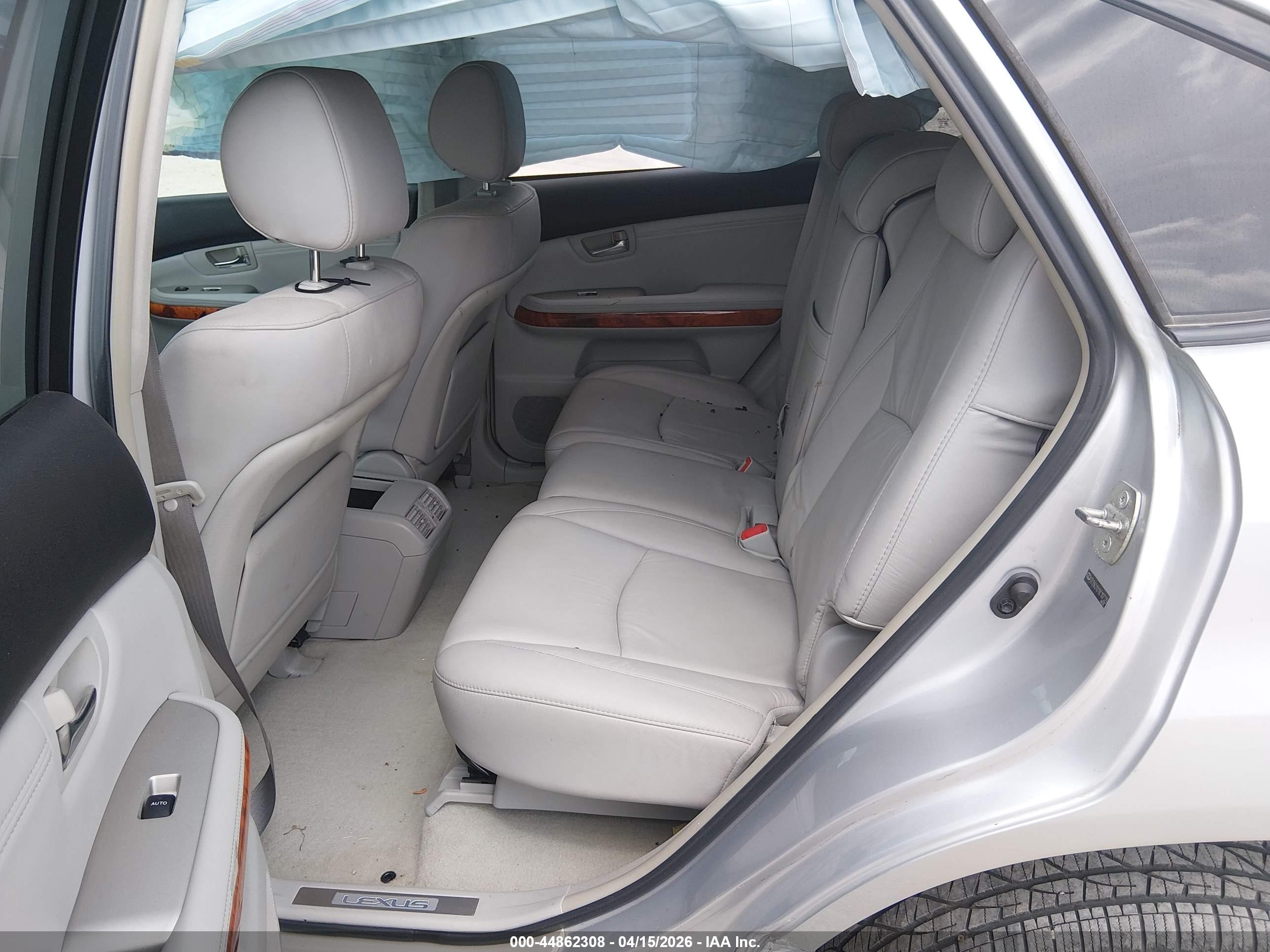 LEXUS RX image 8
