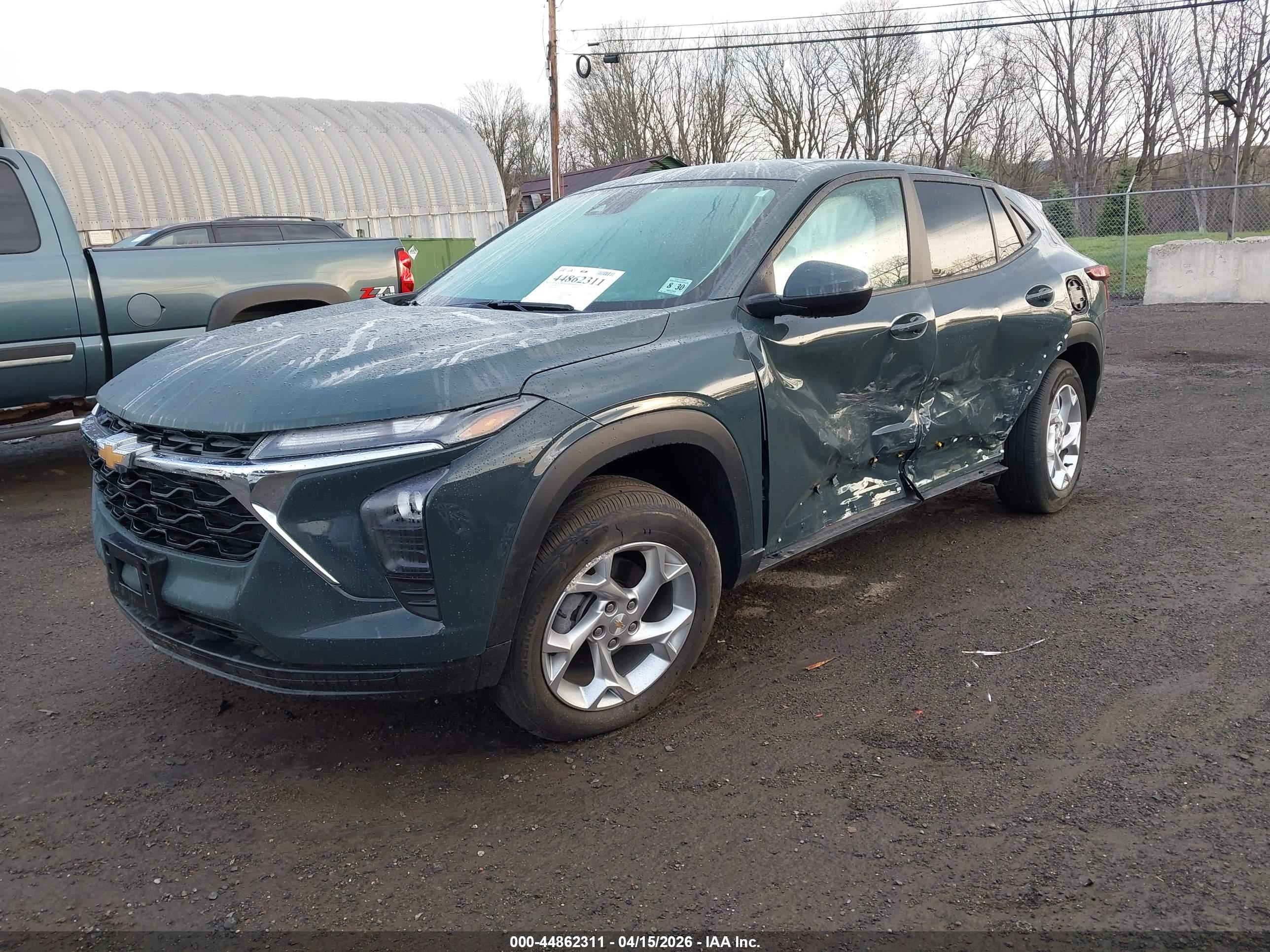 CHEVROLET TRAX image 2