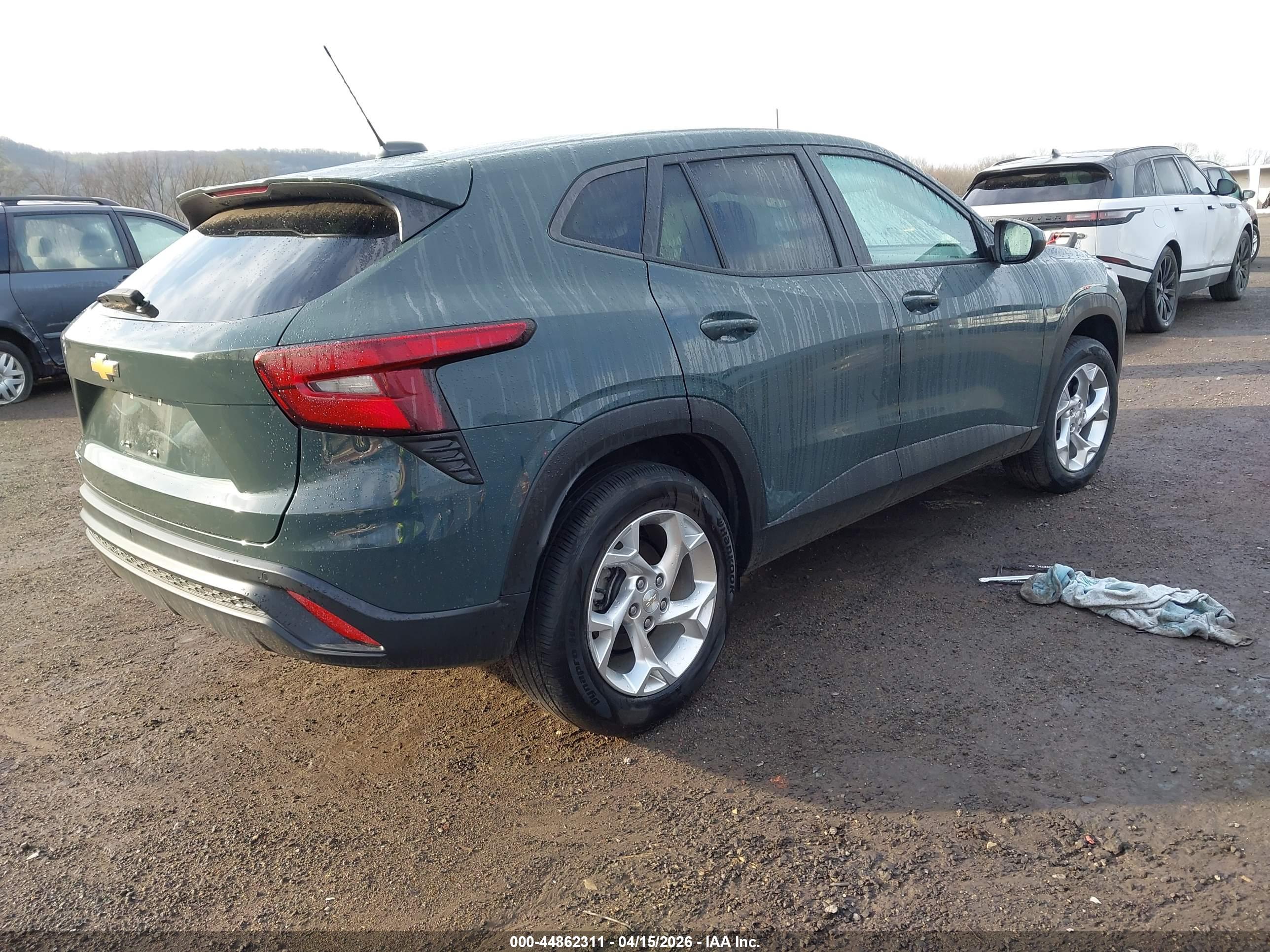 CHEVROLET TRAX image 4