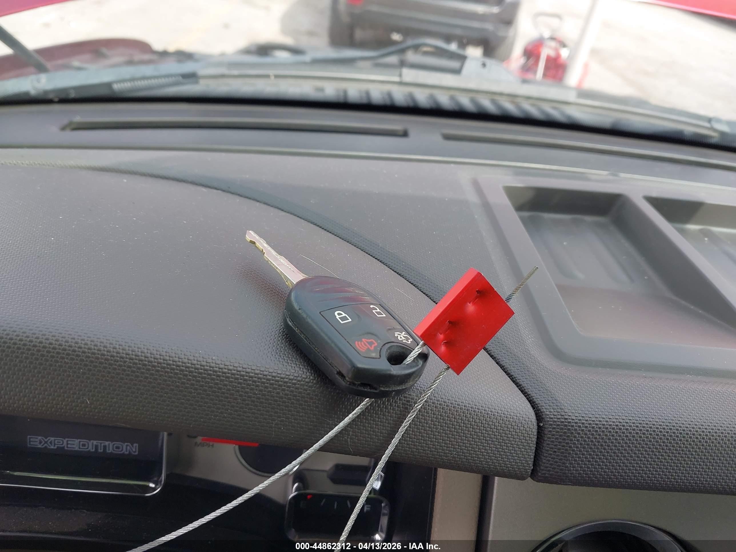 FORD EXPEDITION image 11
