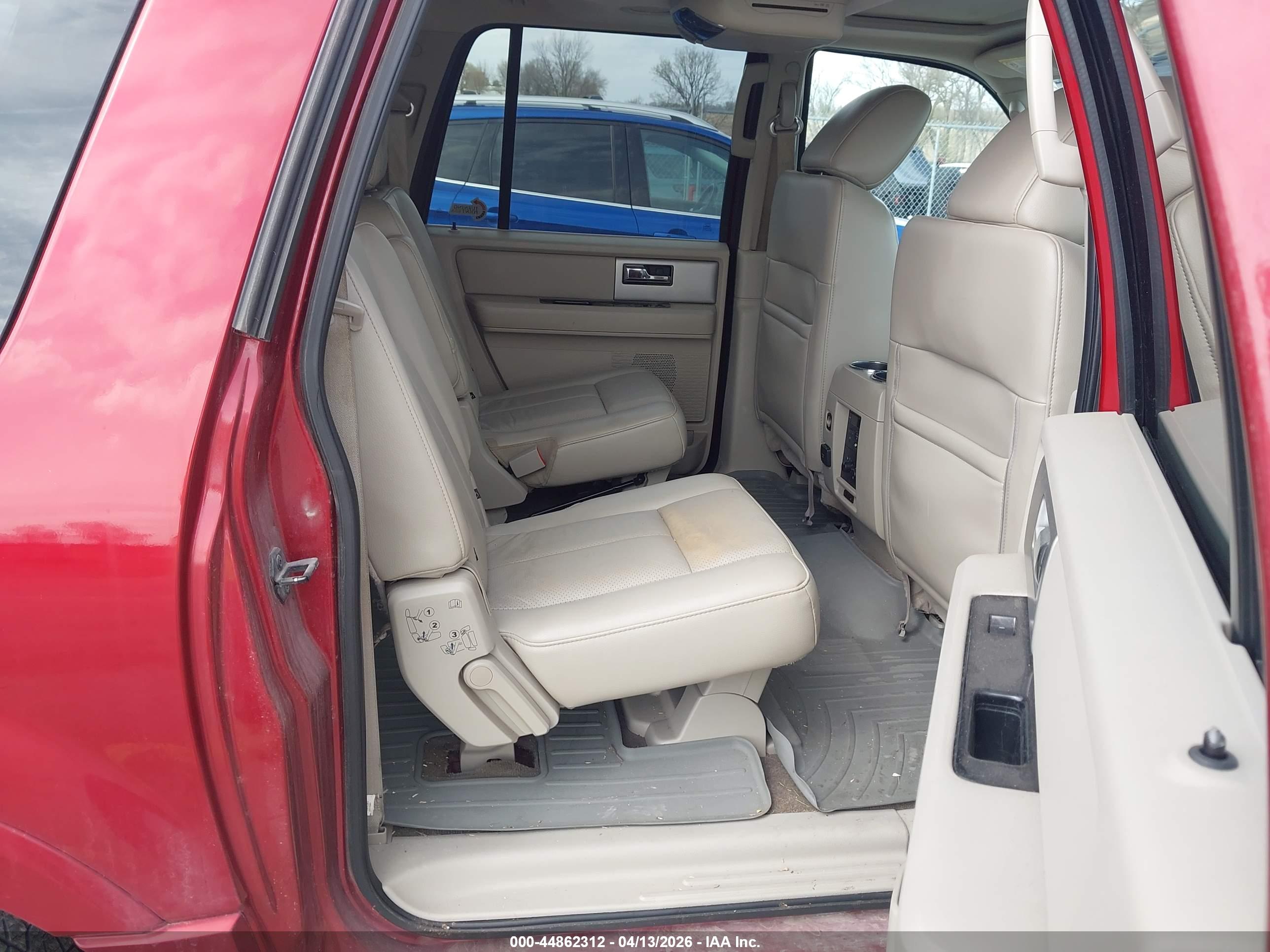FORD EXPEDITION image 8