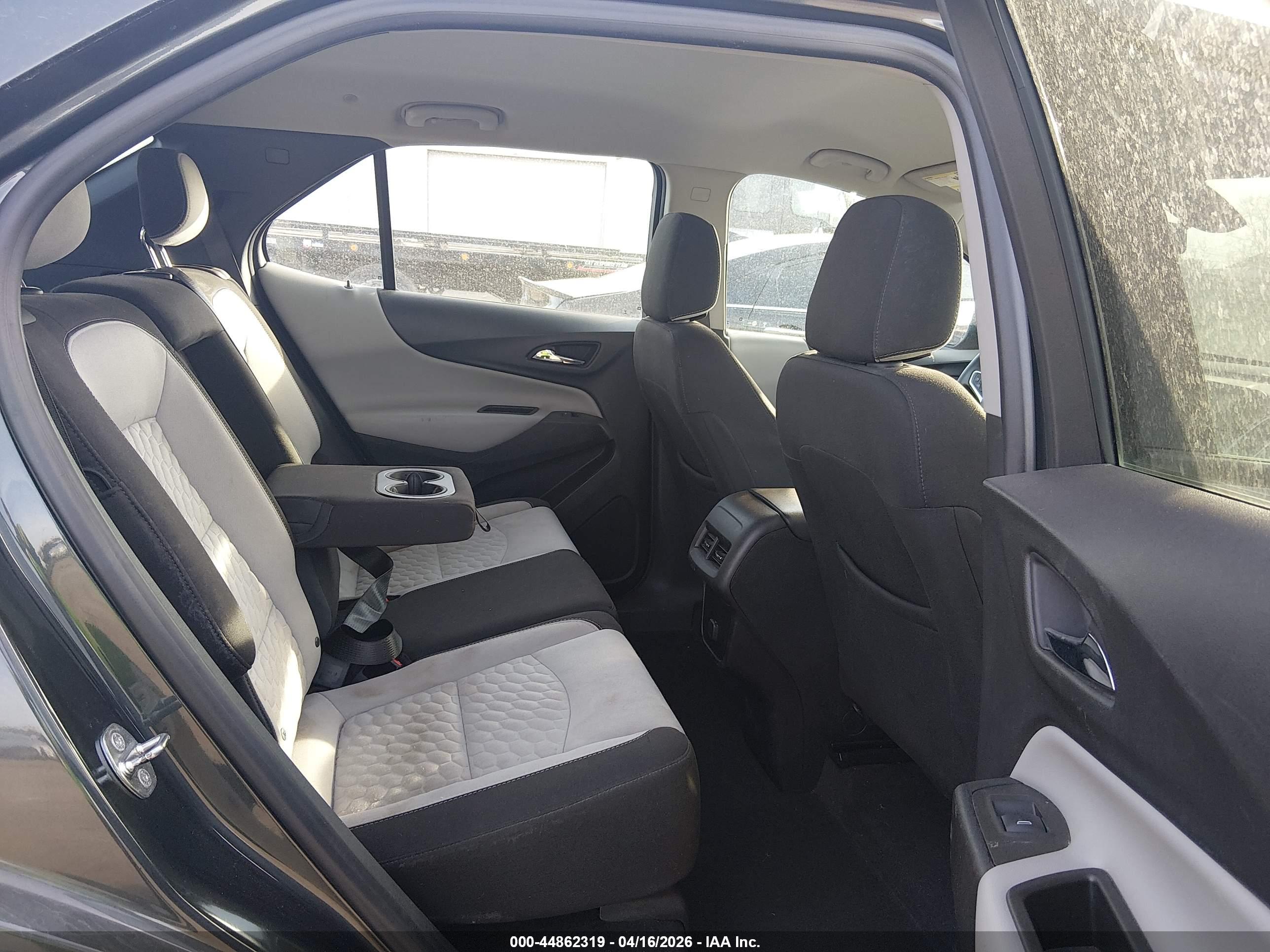 CHEVROLET EQUINOX image 8