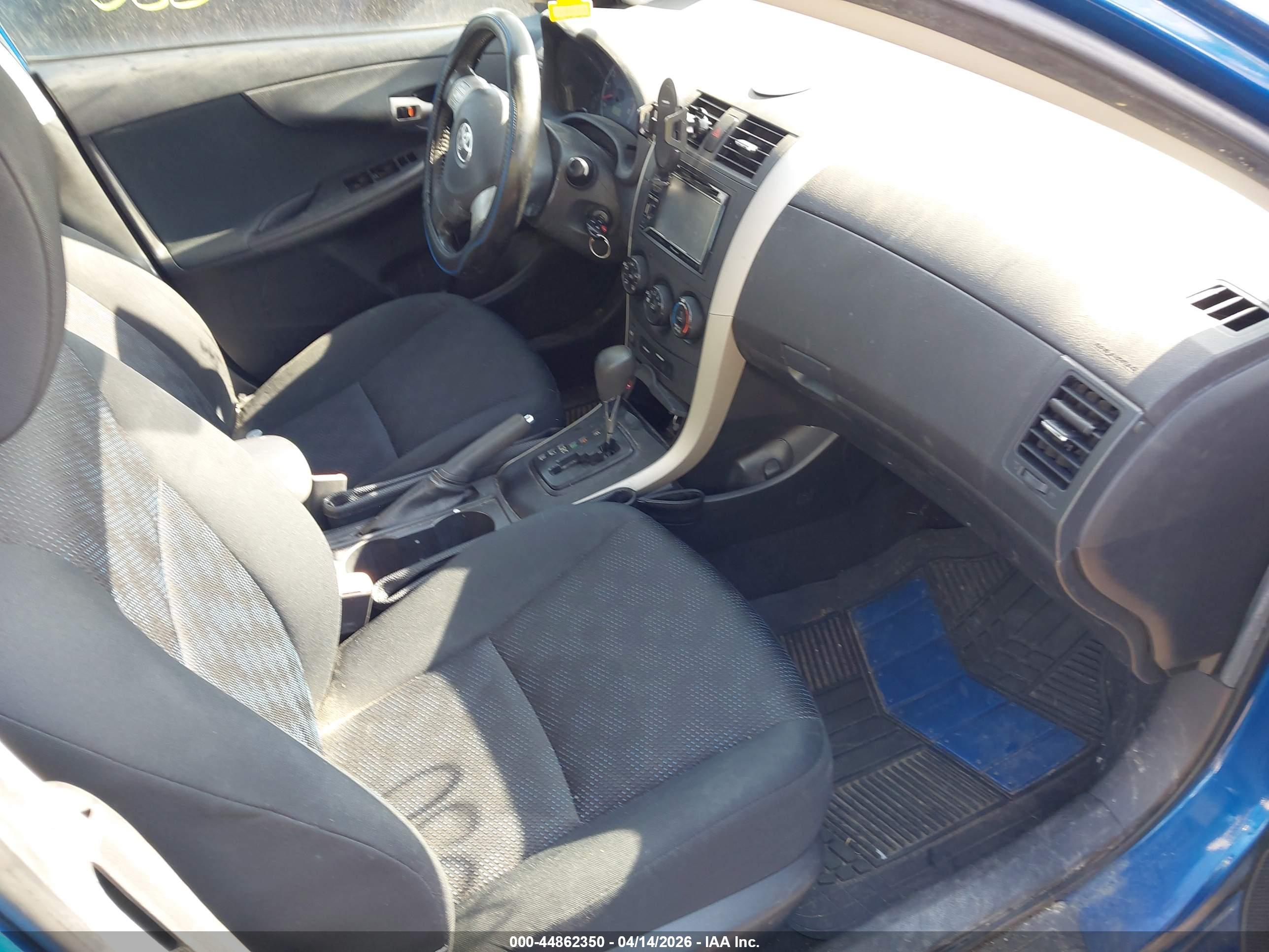 TOYOTA COROLLA image 5