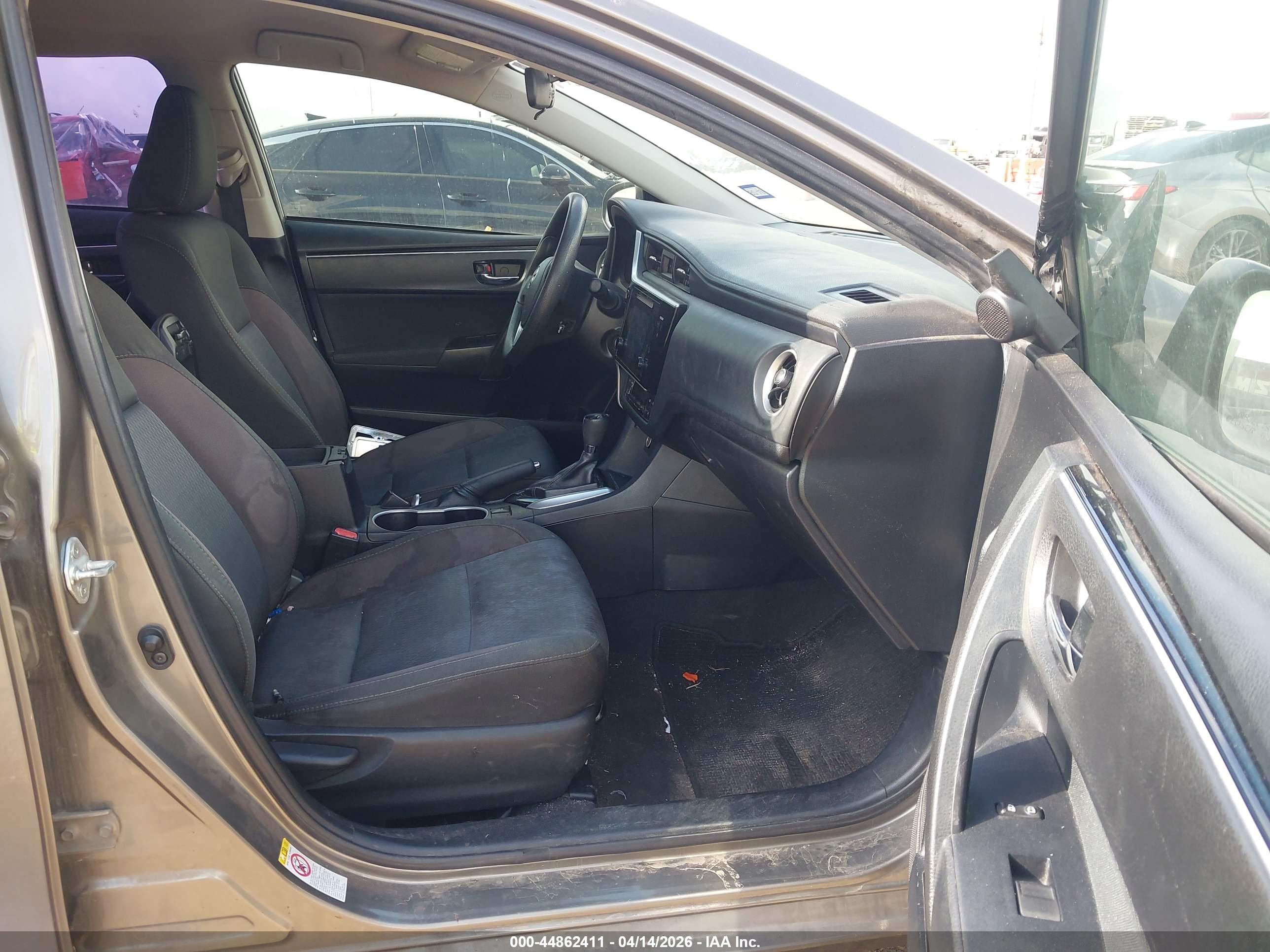 TOYOTA COROLLA image 5