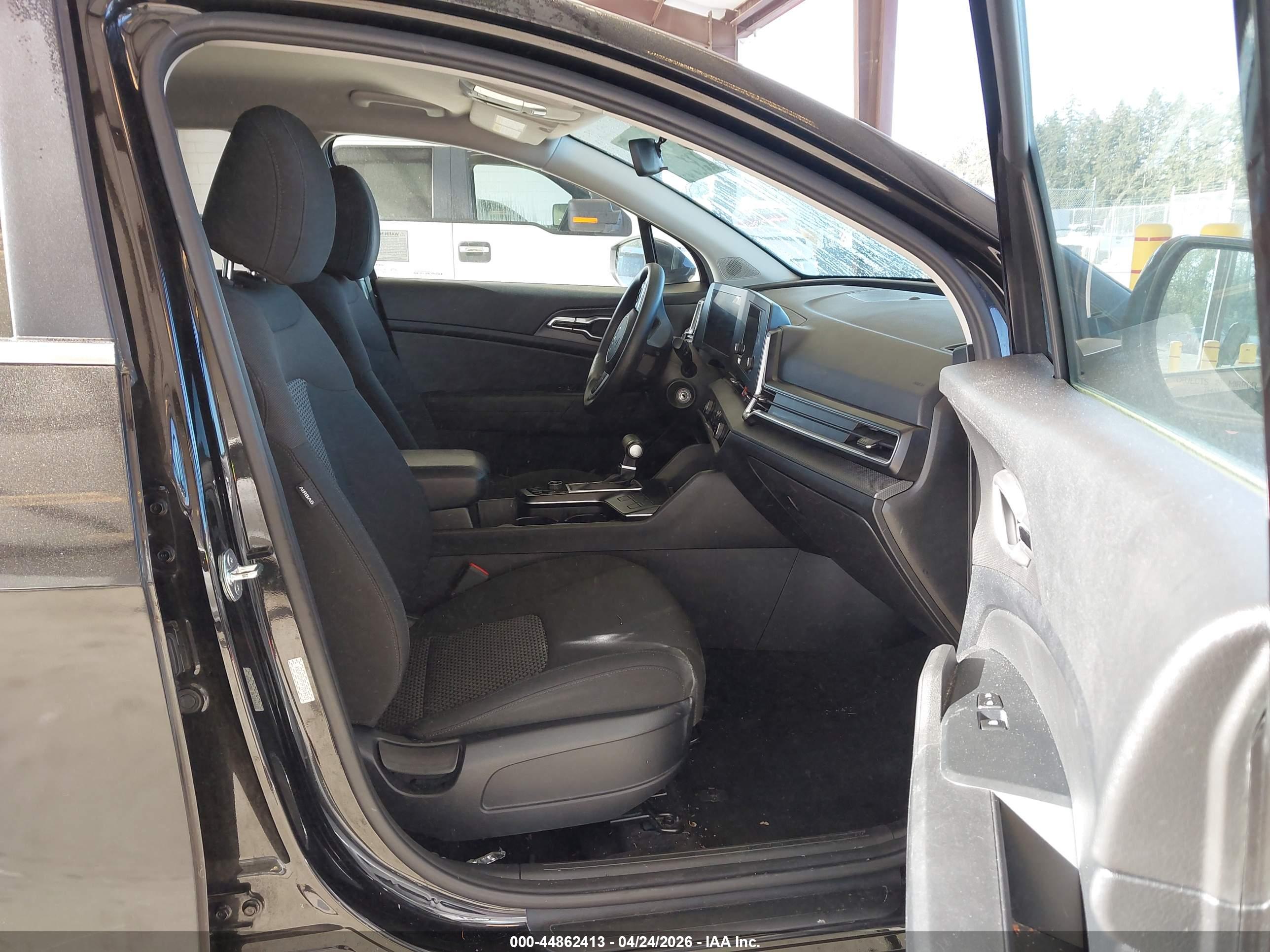 KIA SPORTAGE image 5