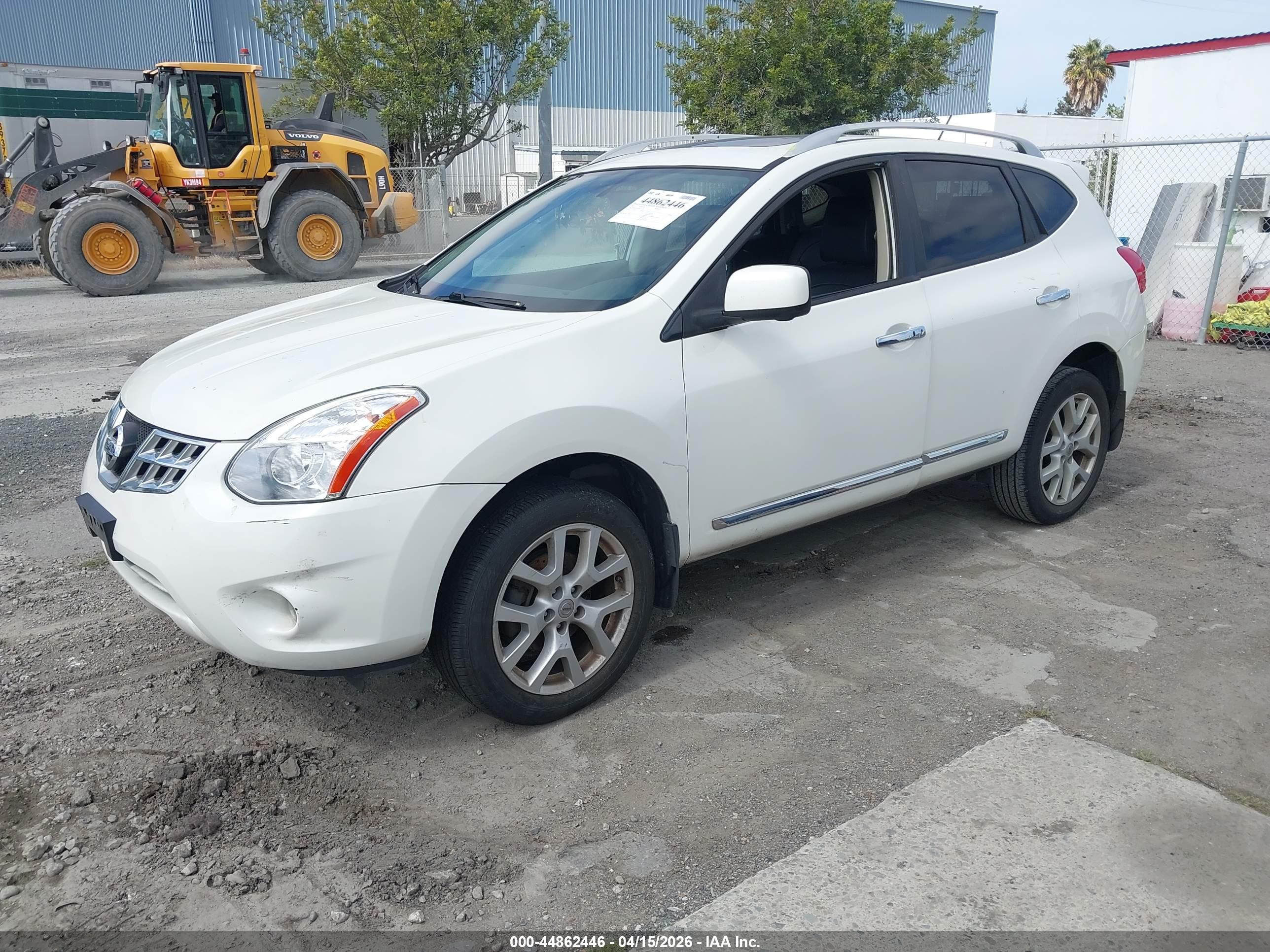 NISSAN ROGUE image 2
