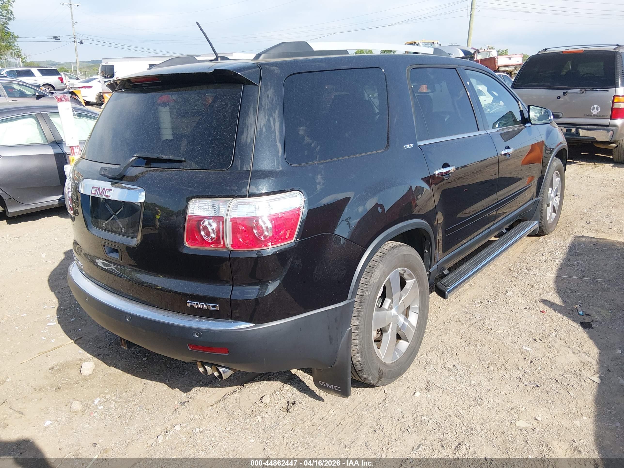 GMC ACADIA image 4