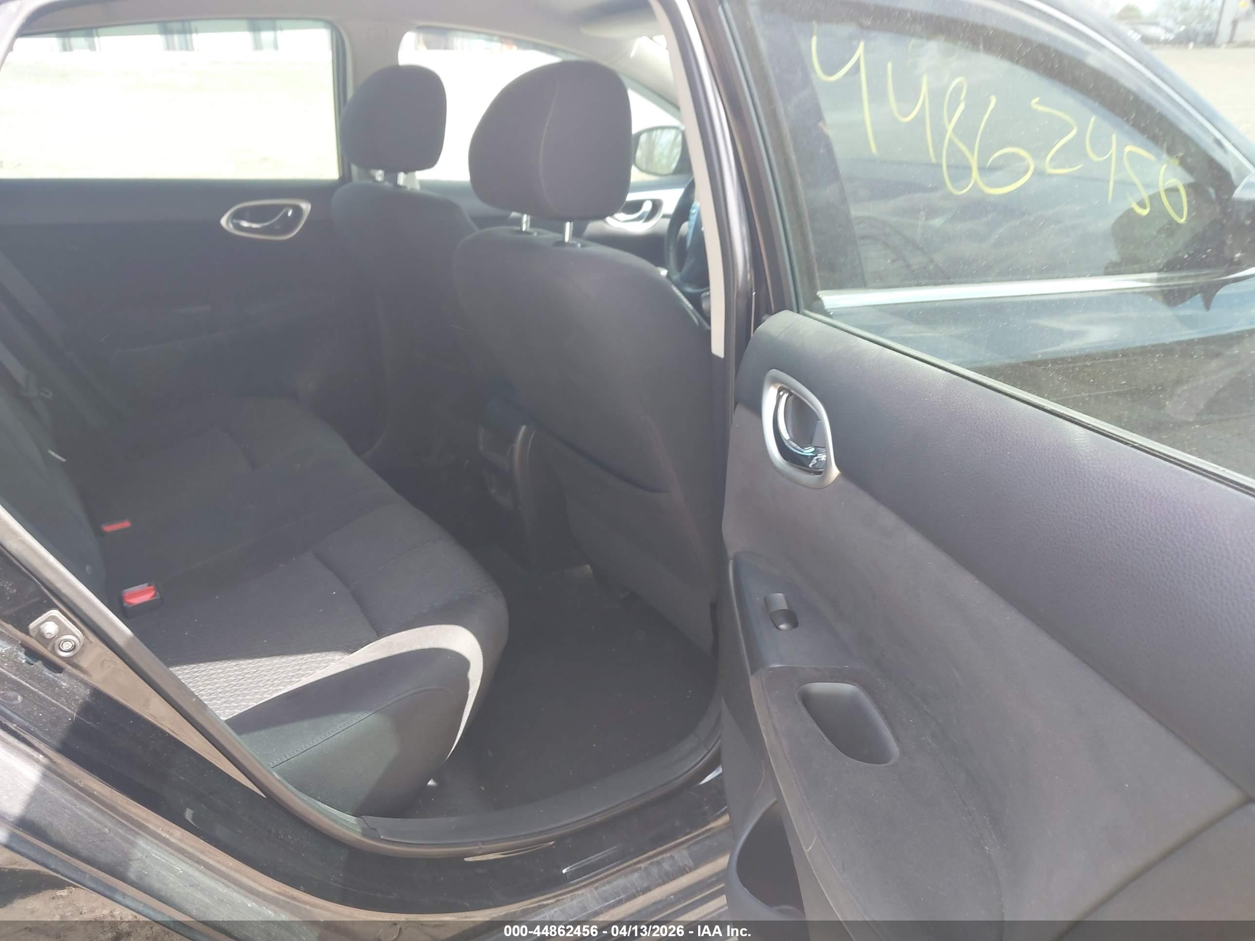 NISSAN SENTRA image 8