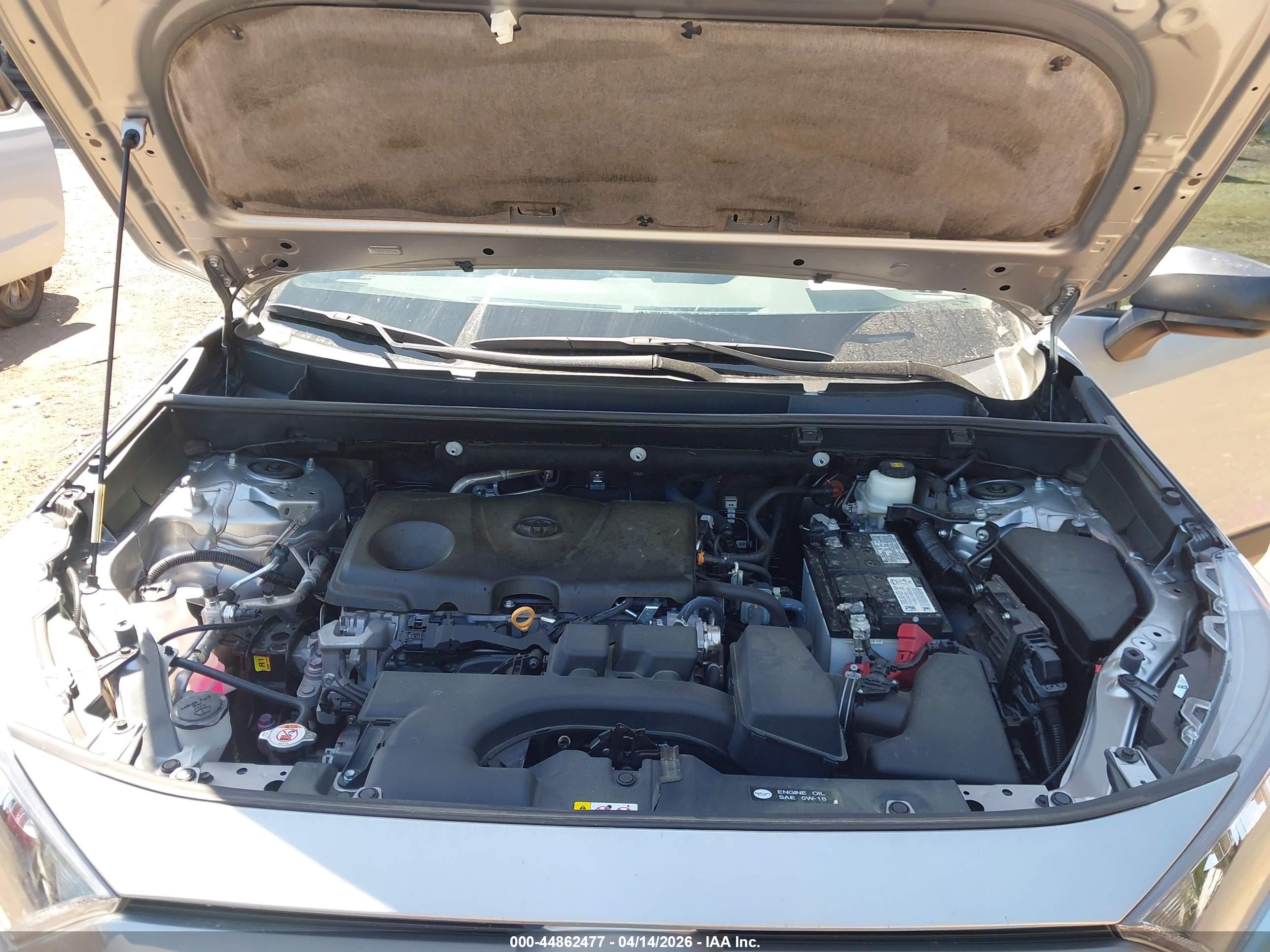 TOYOTA RAV4 image 10