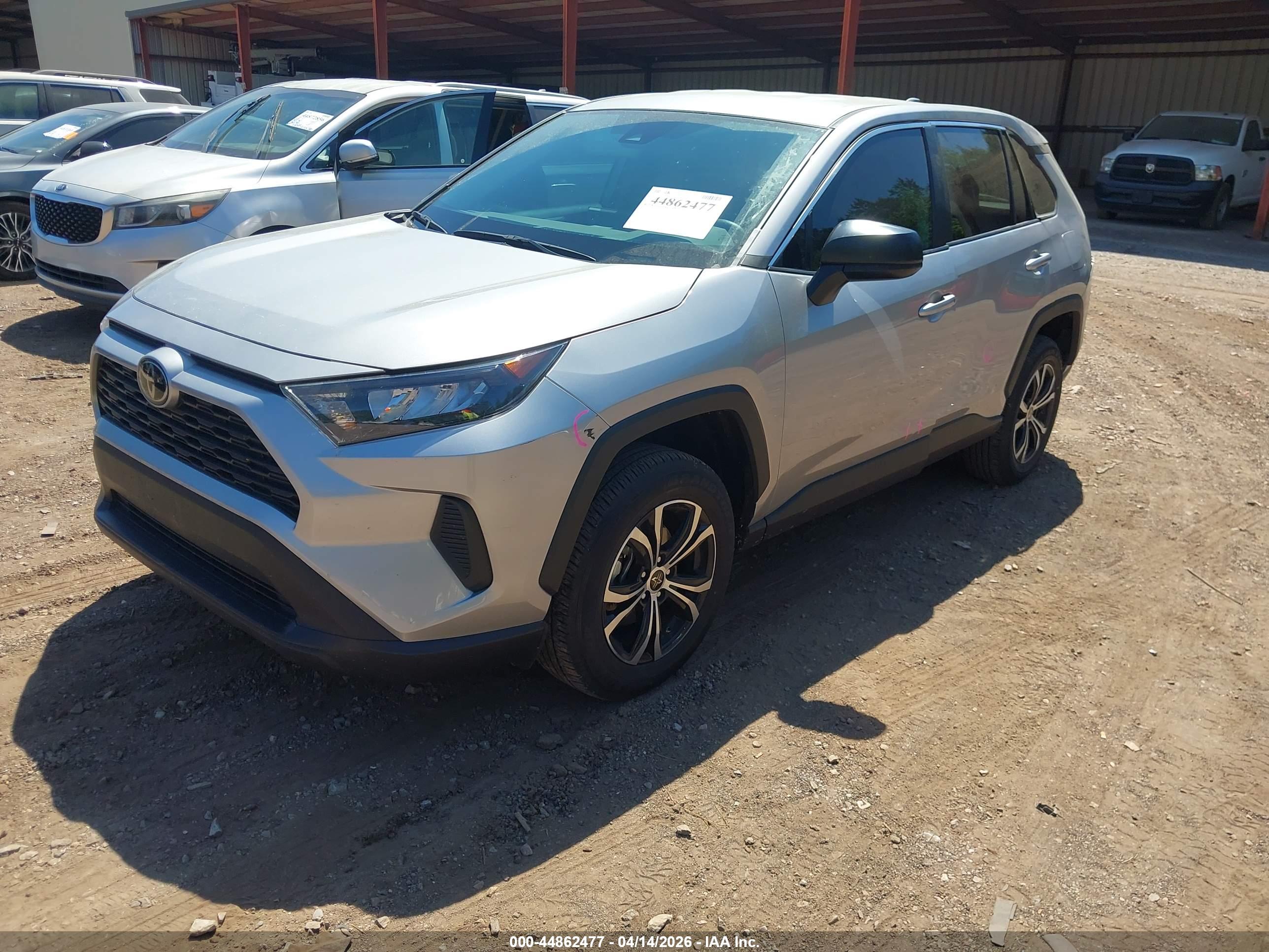 TOYOTA RAV4 image 2