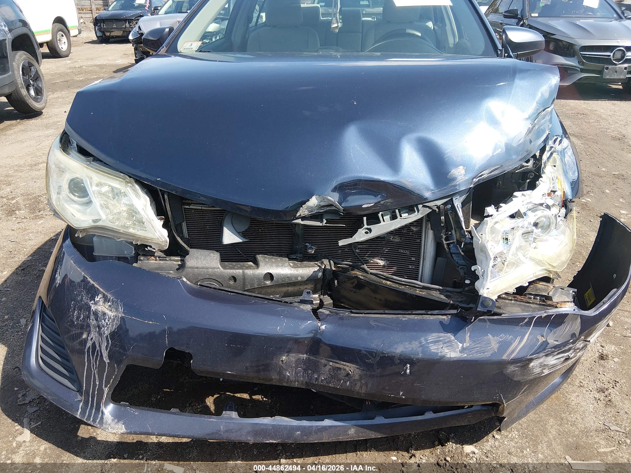 TOYOTA CAMRY image 6