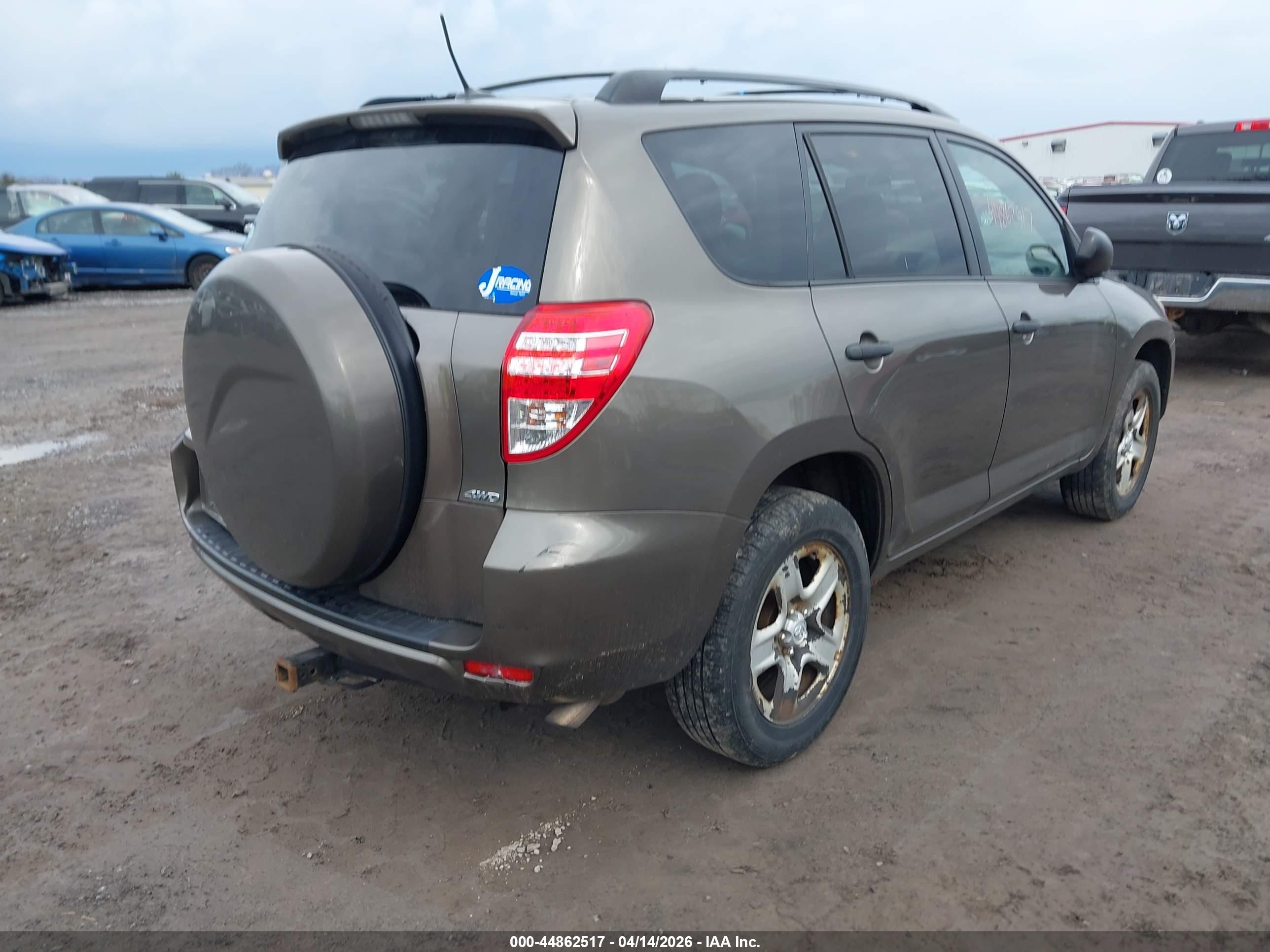 TOYOTA RAV4 image 4