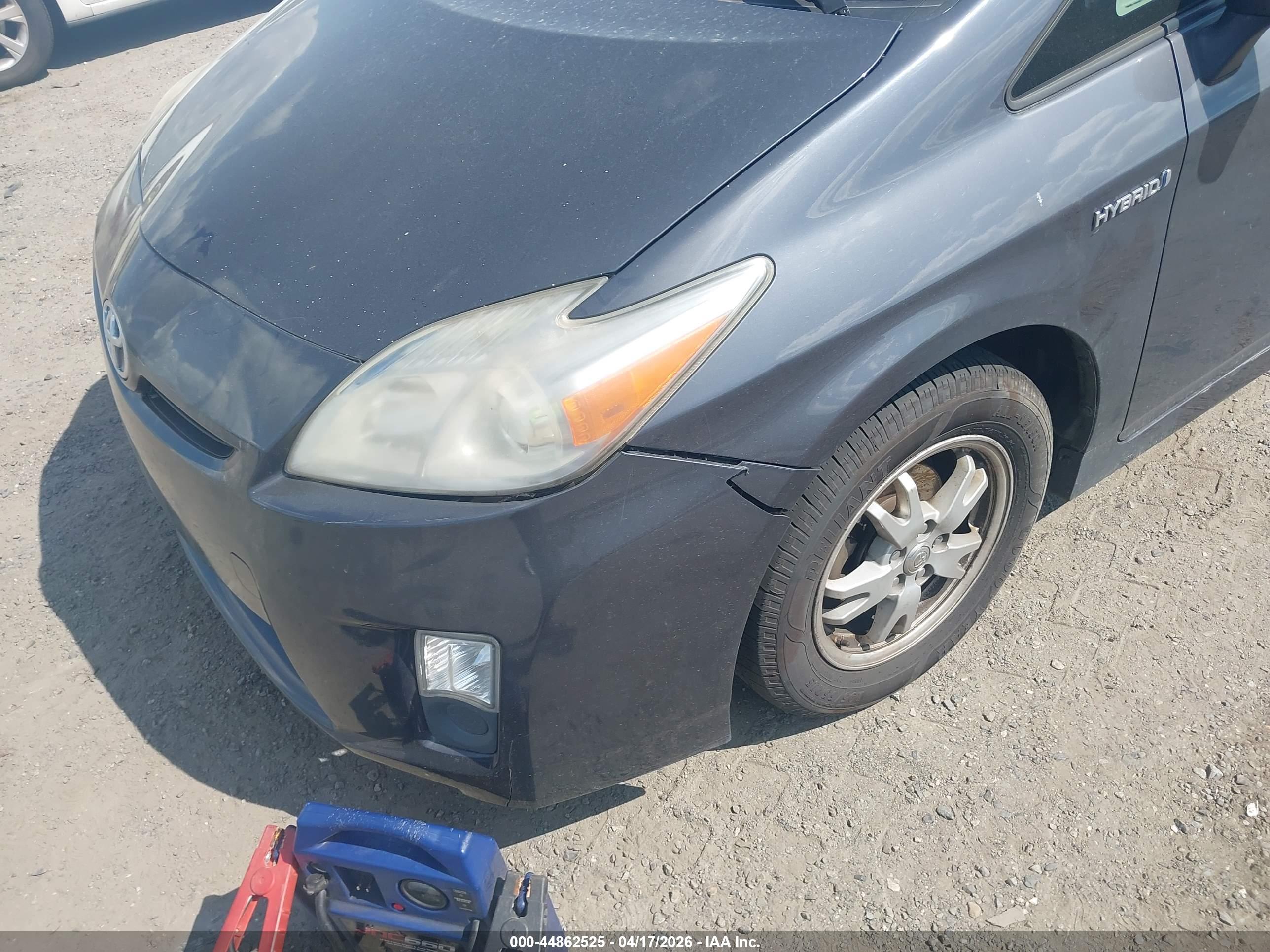 TOYOTA PRIUS image 6