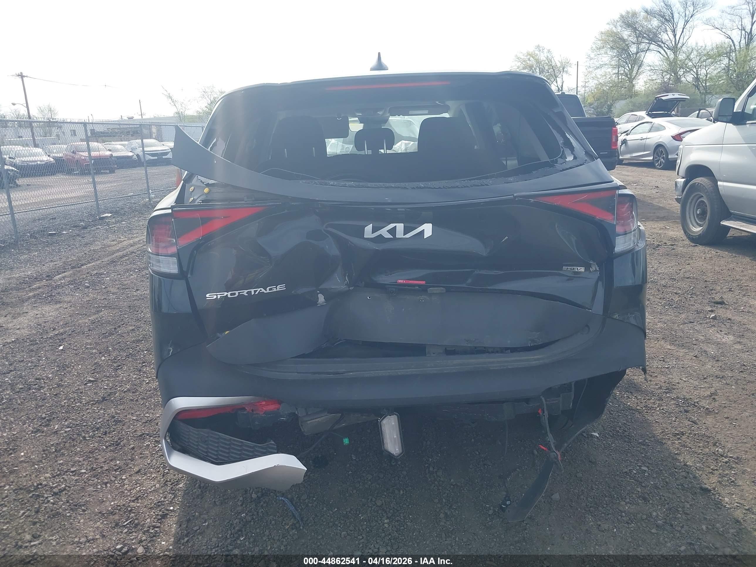KIA SPORTAGE image 6