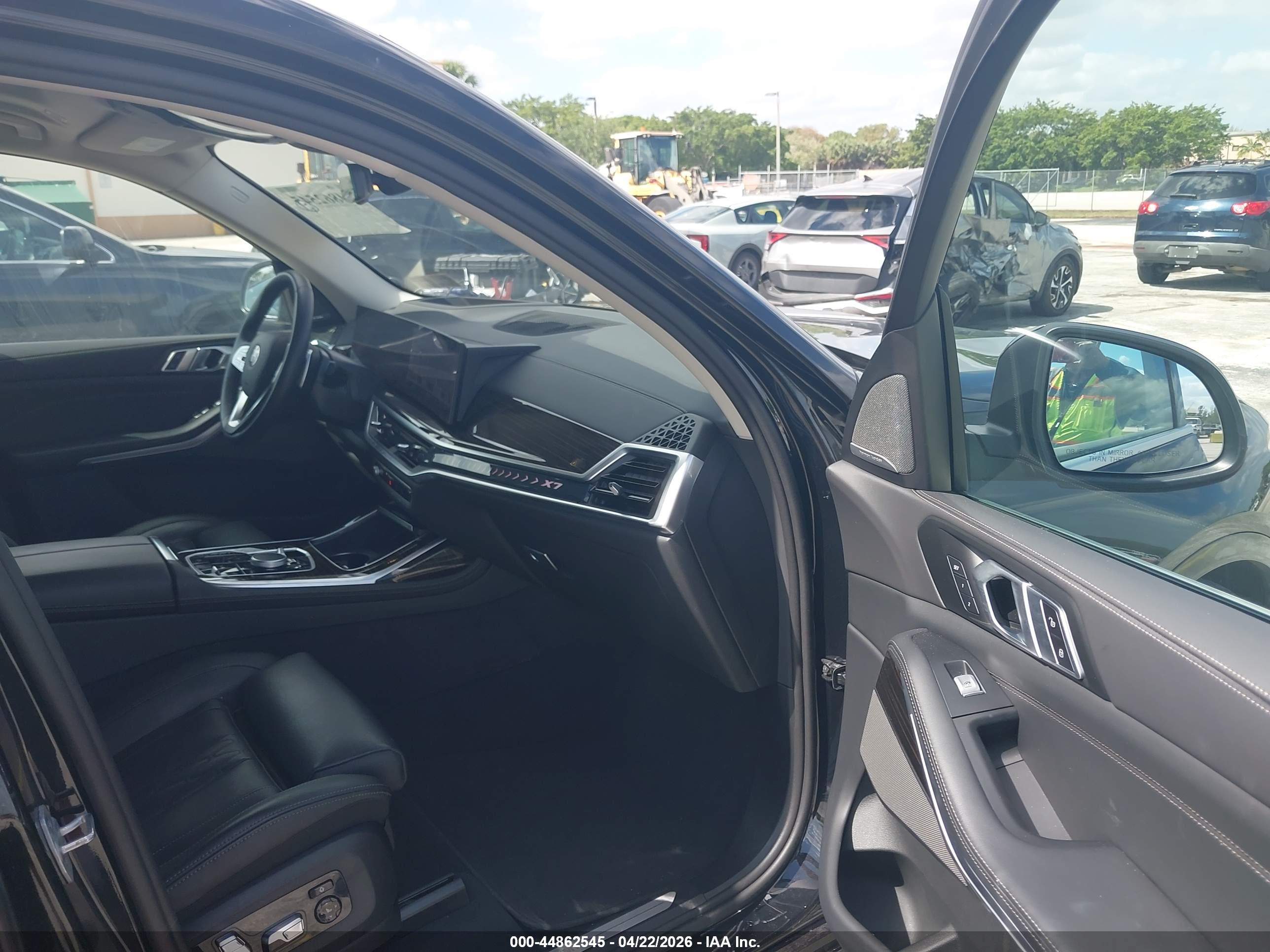 BMW X7 image 5