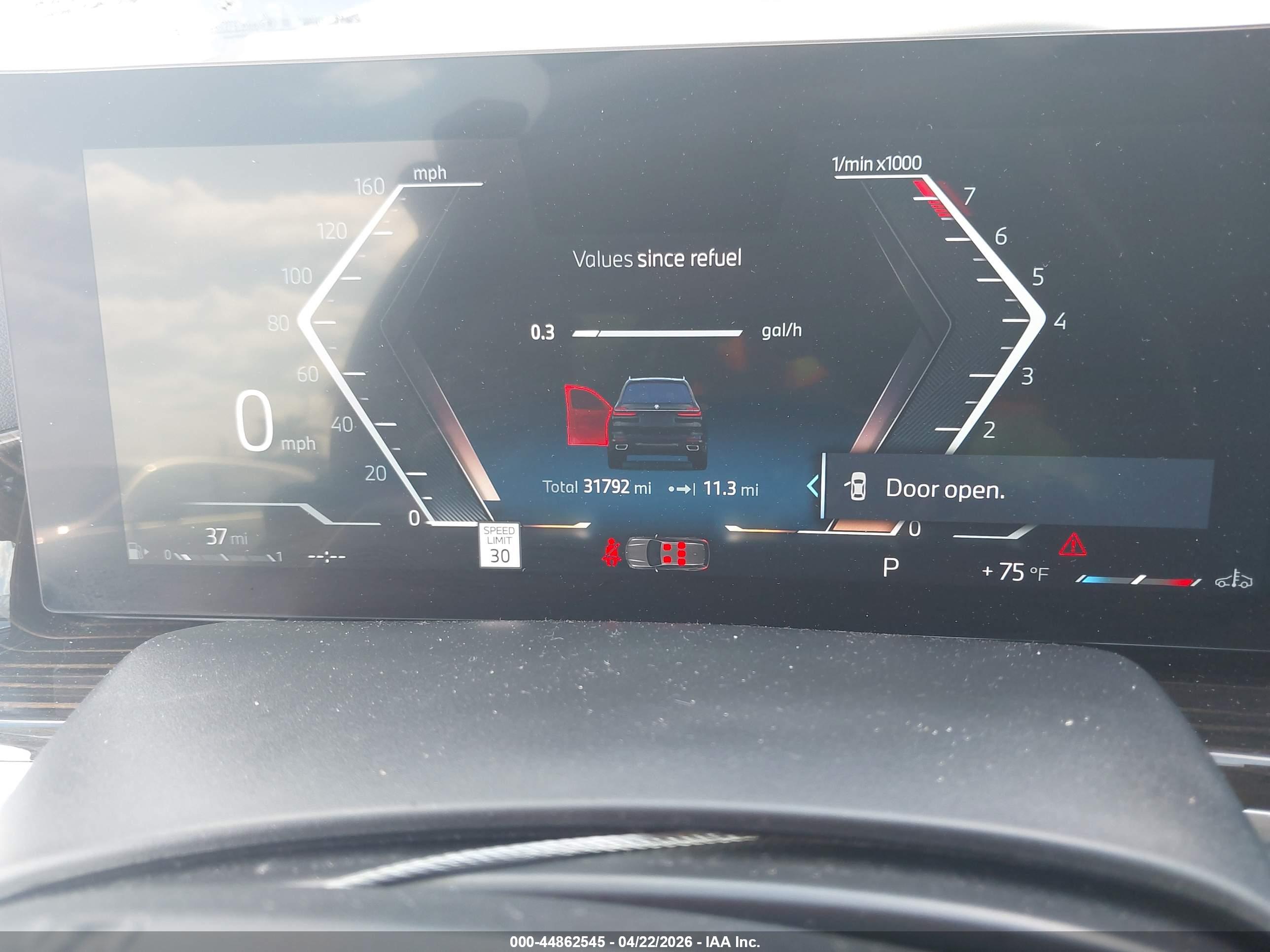 BMW X7 image 7