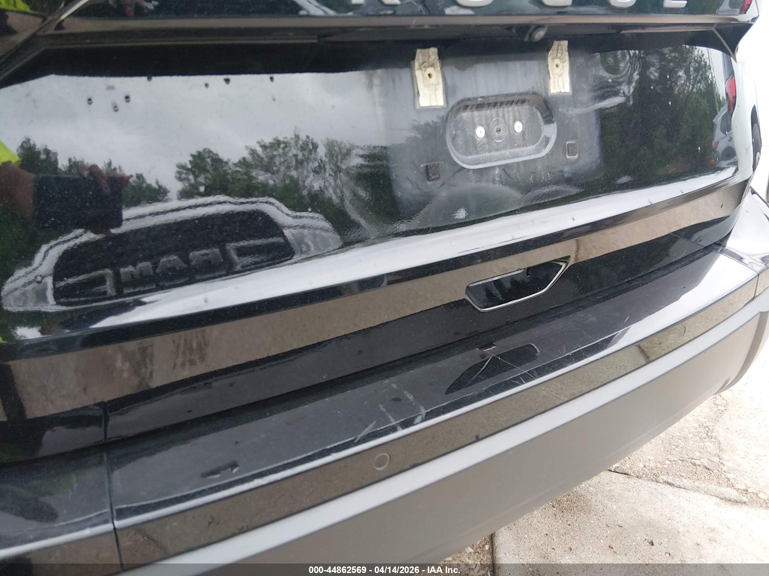 NISSAN ROGUE image 6