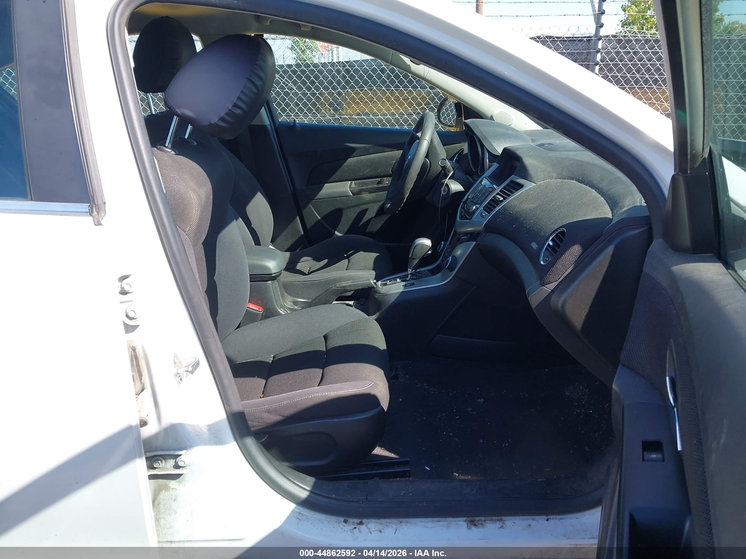 CHEVROLET CRUZE image 5