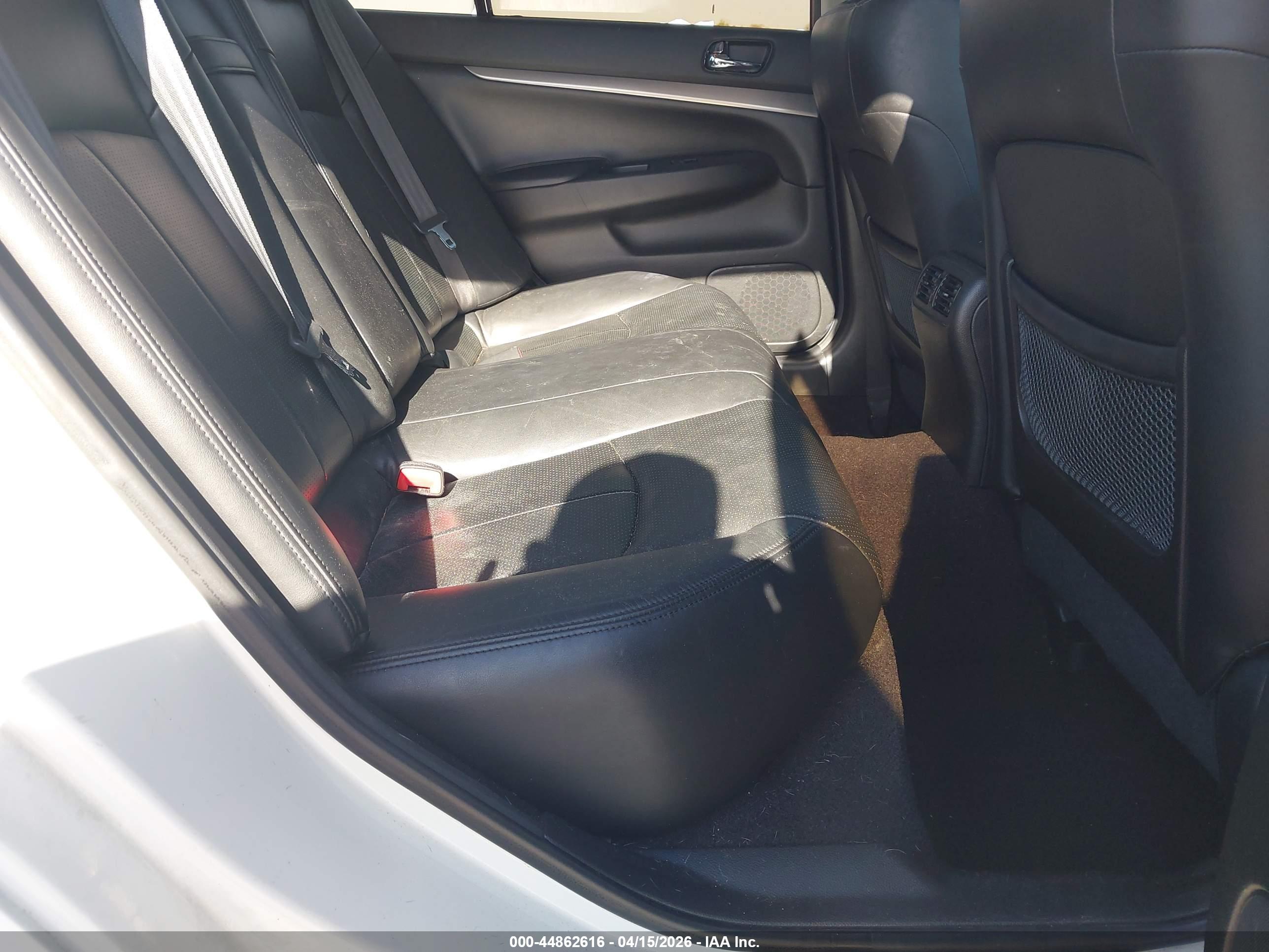 INFINITI G37X image 8
