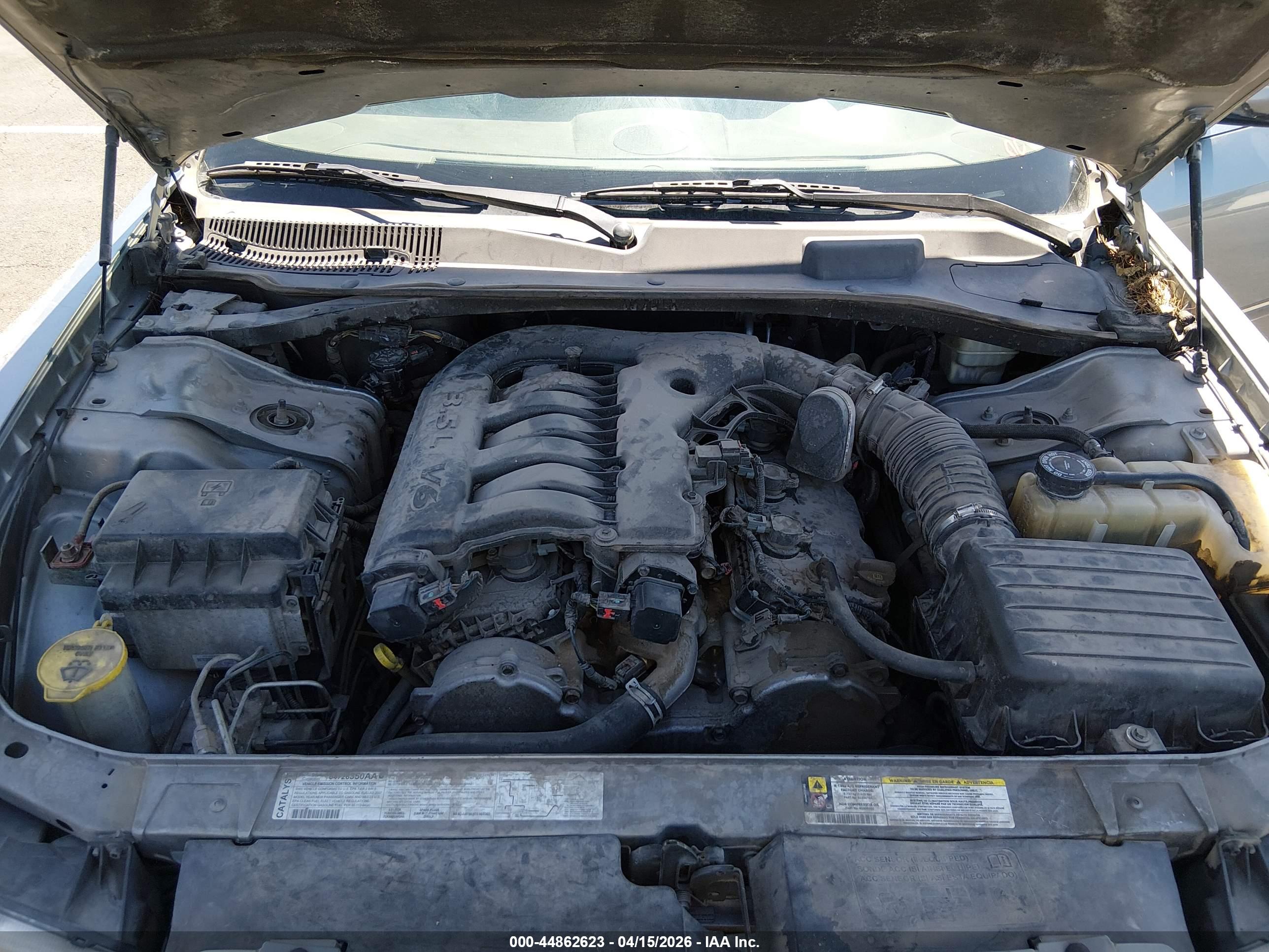CHRYSLER 300 image 10