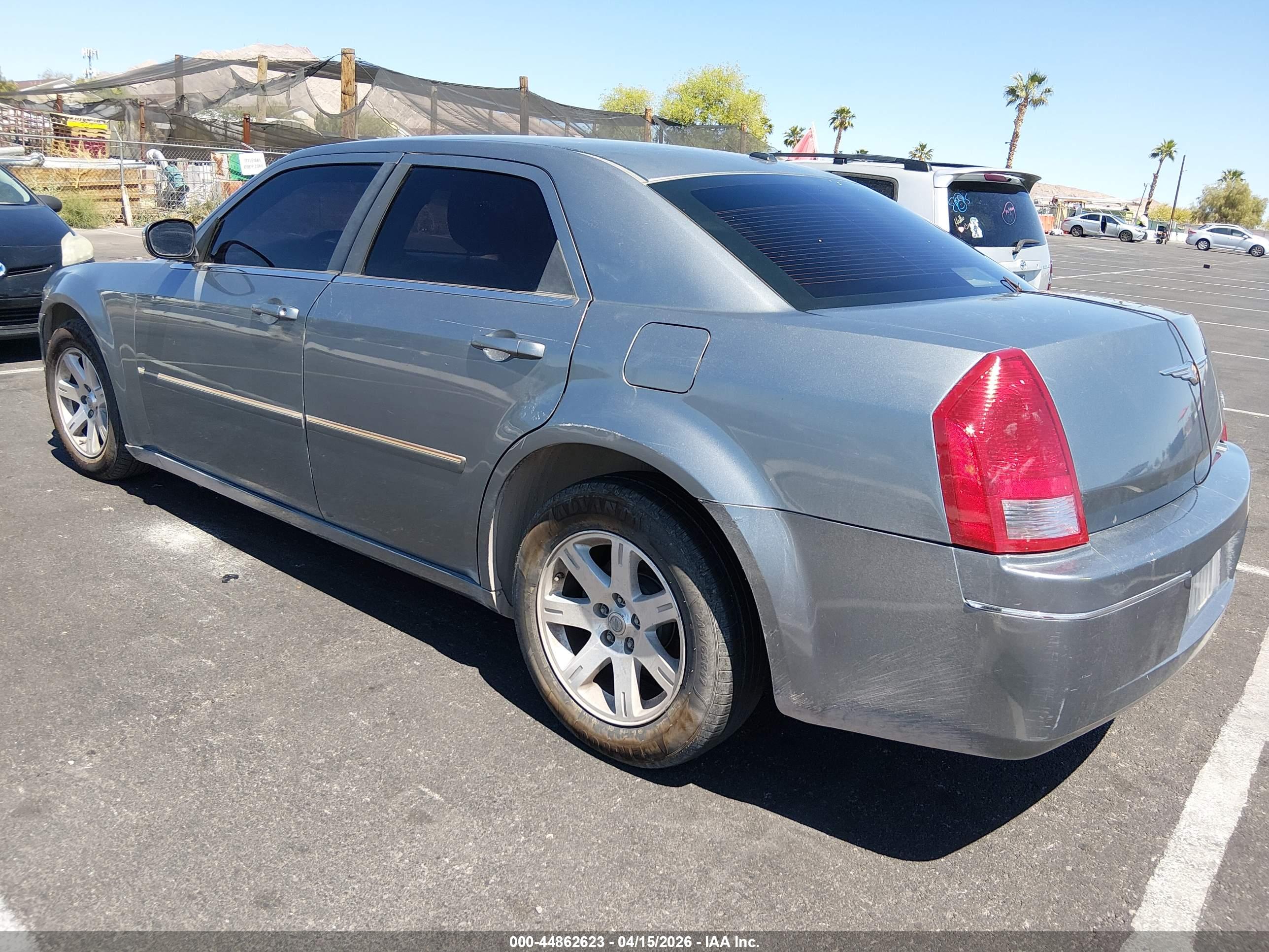 CHRYSLER 300 image 3