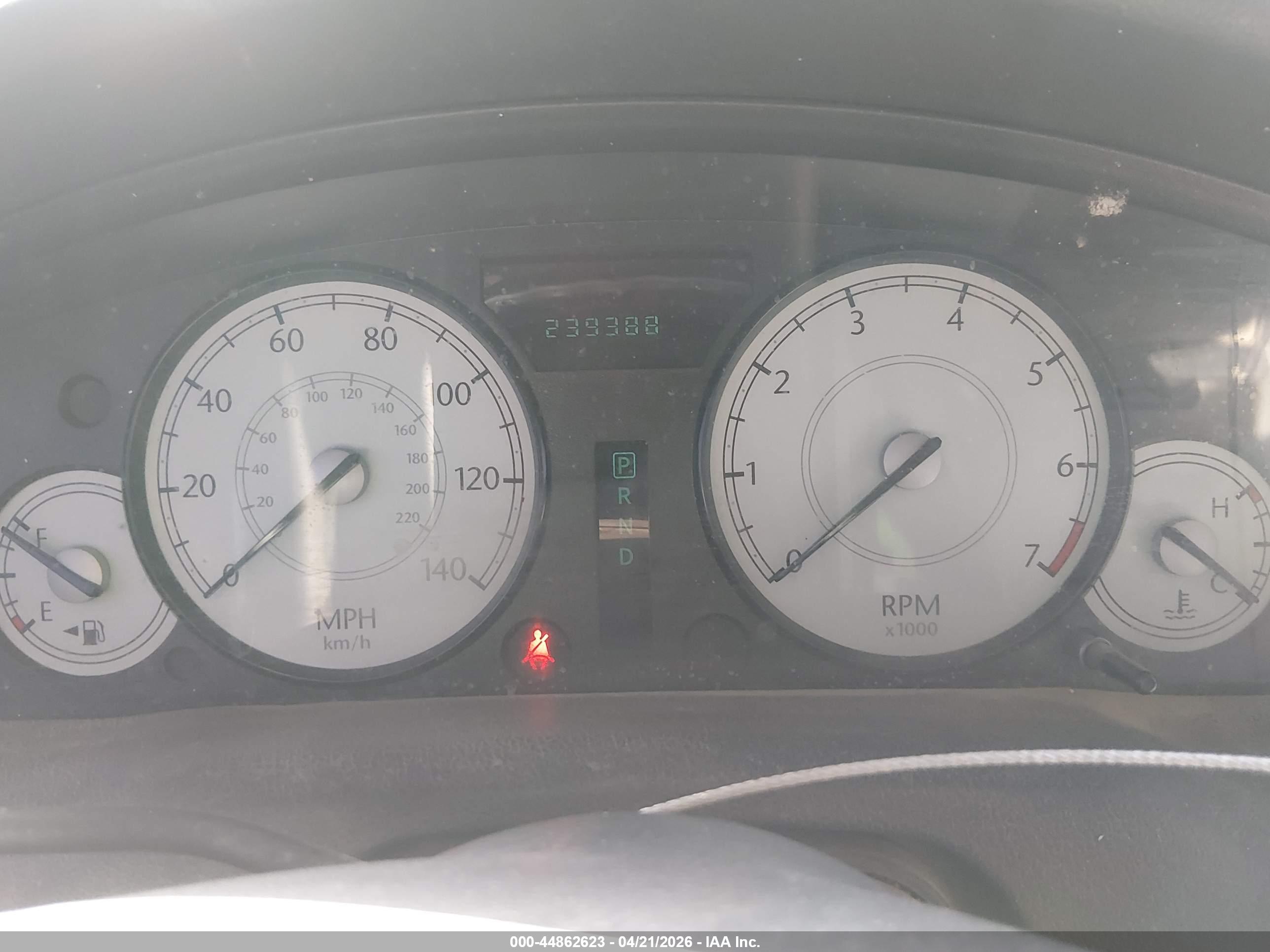 CHRYSLER 300 image 7