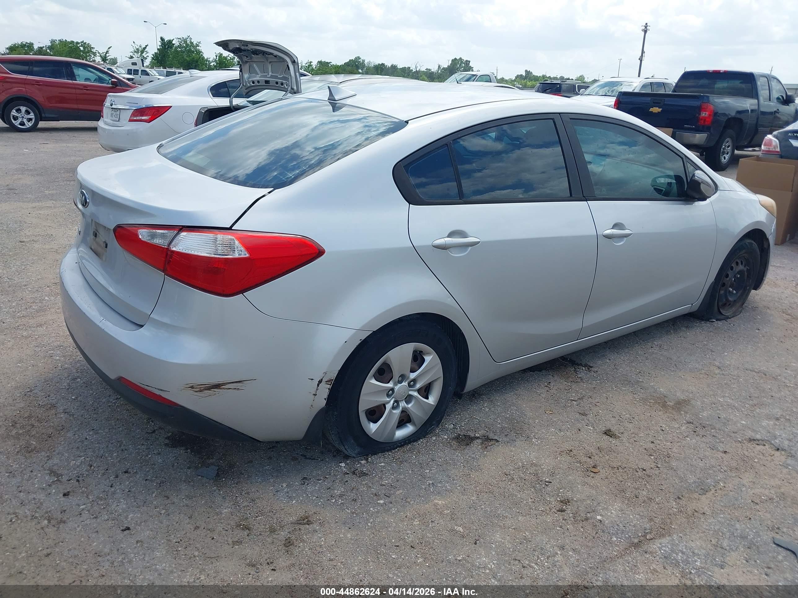 KIA FORTE image 4