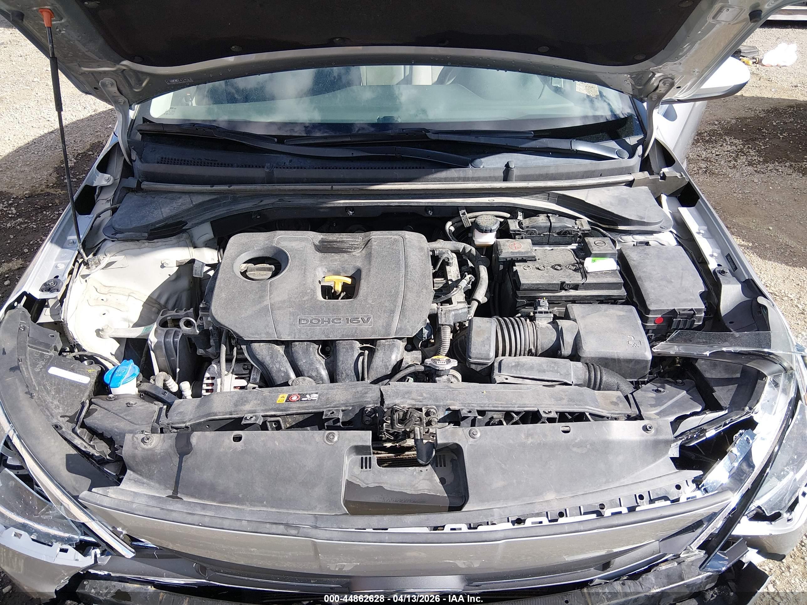 HYUNDAI ELANTRA image 10