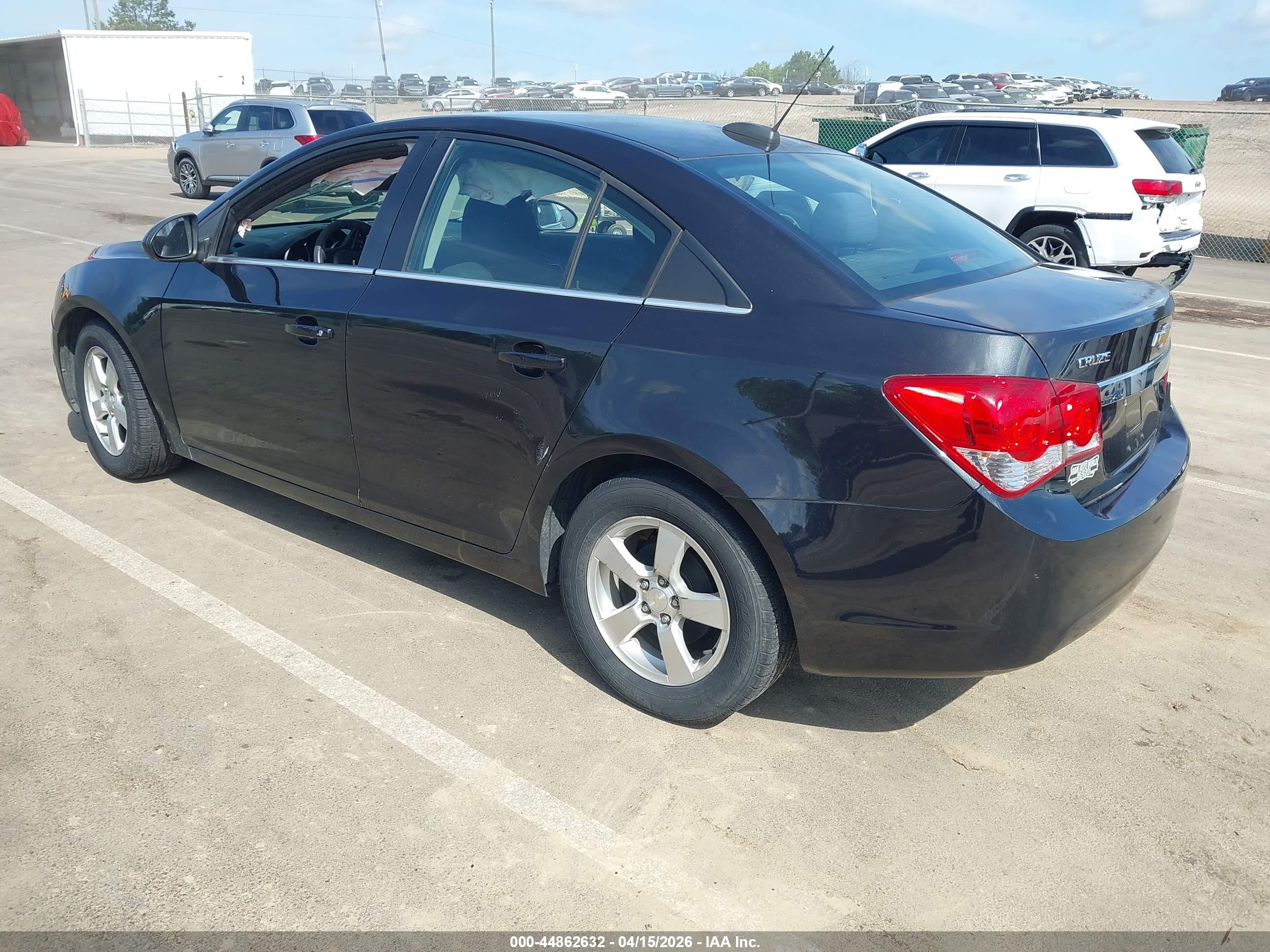 CHEVROLET CRUZE image 3