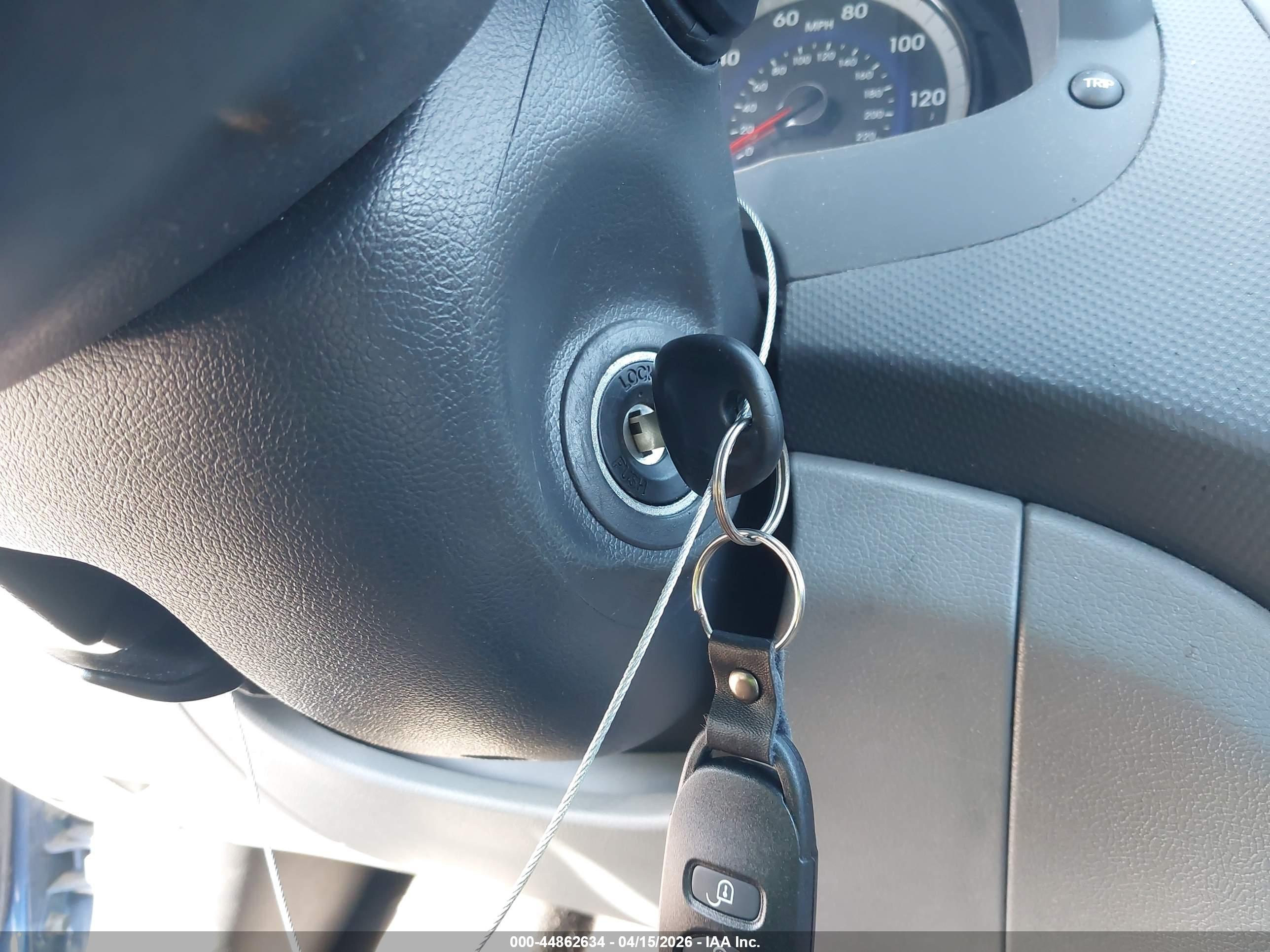 HYUNDAI ACCENT image 11