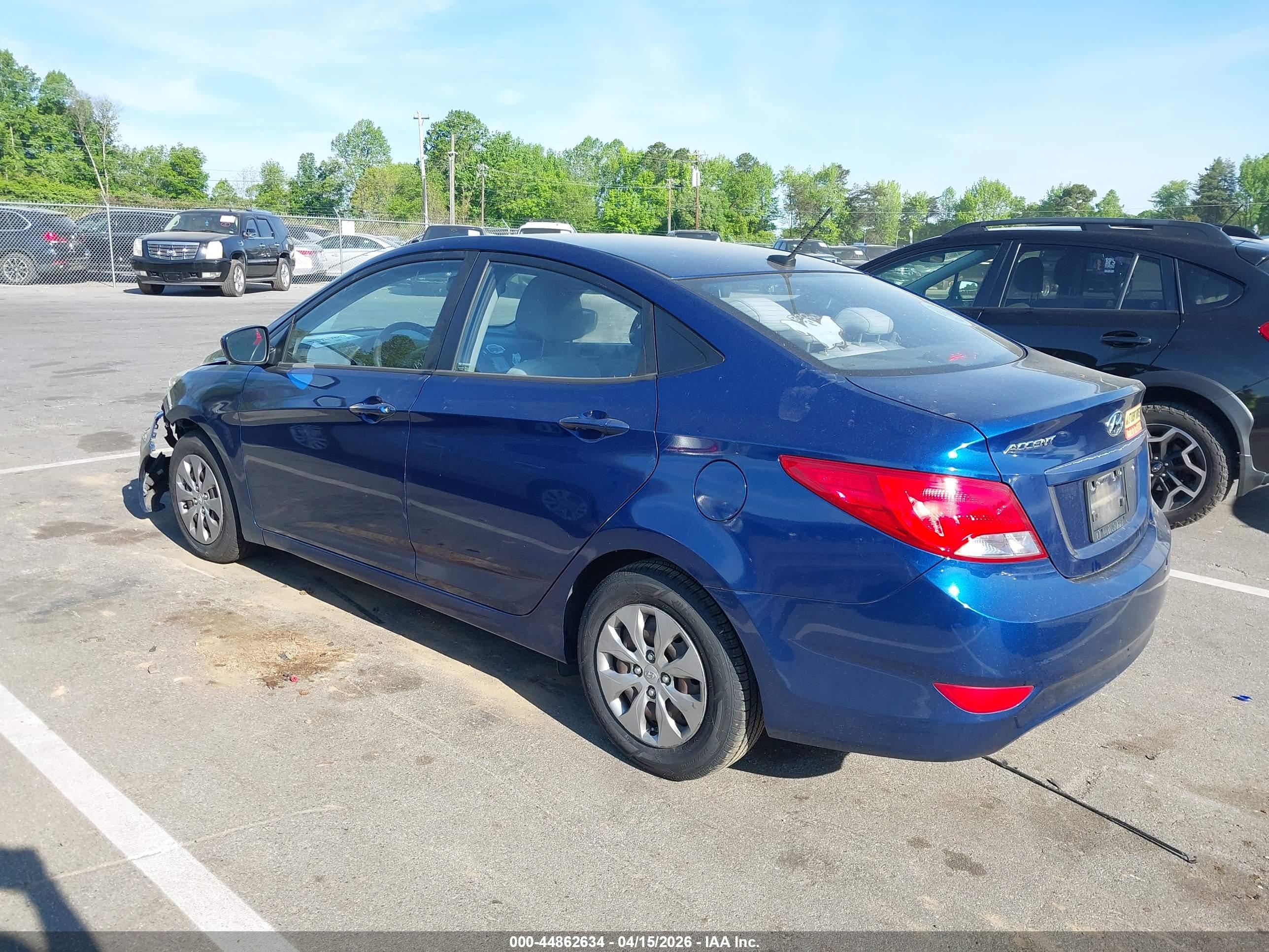 HYUNDAI ACCENT image 3