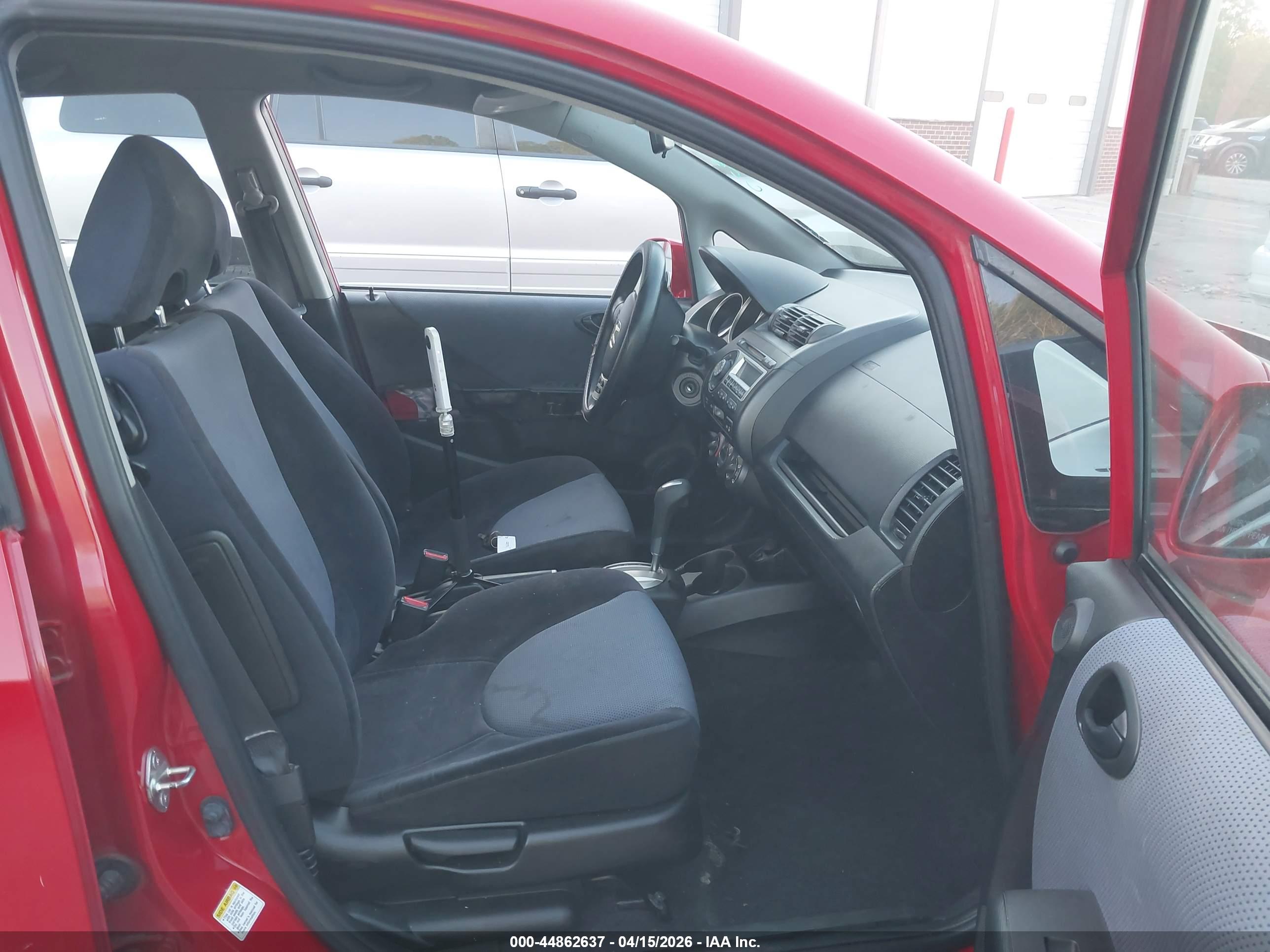 HONDA FIT image 5