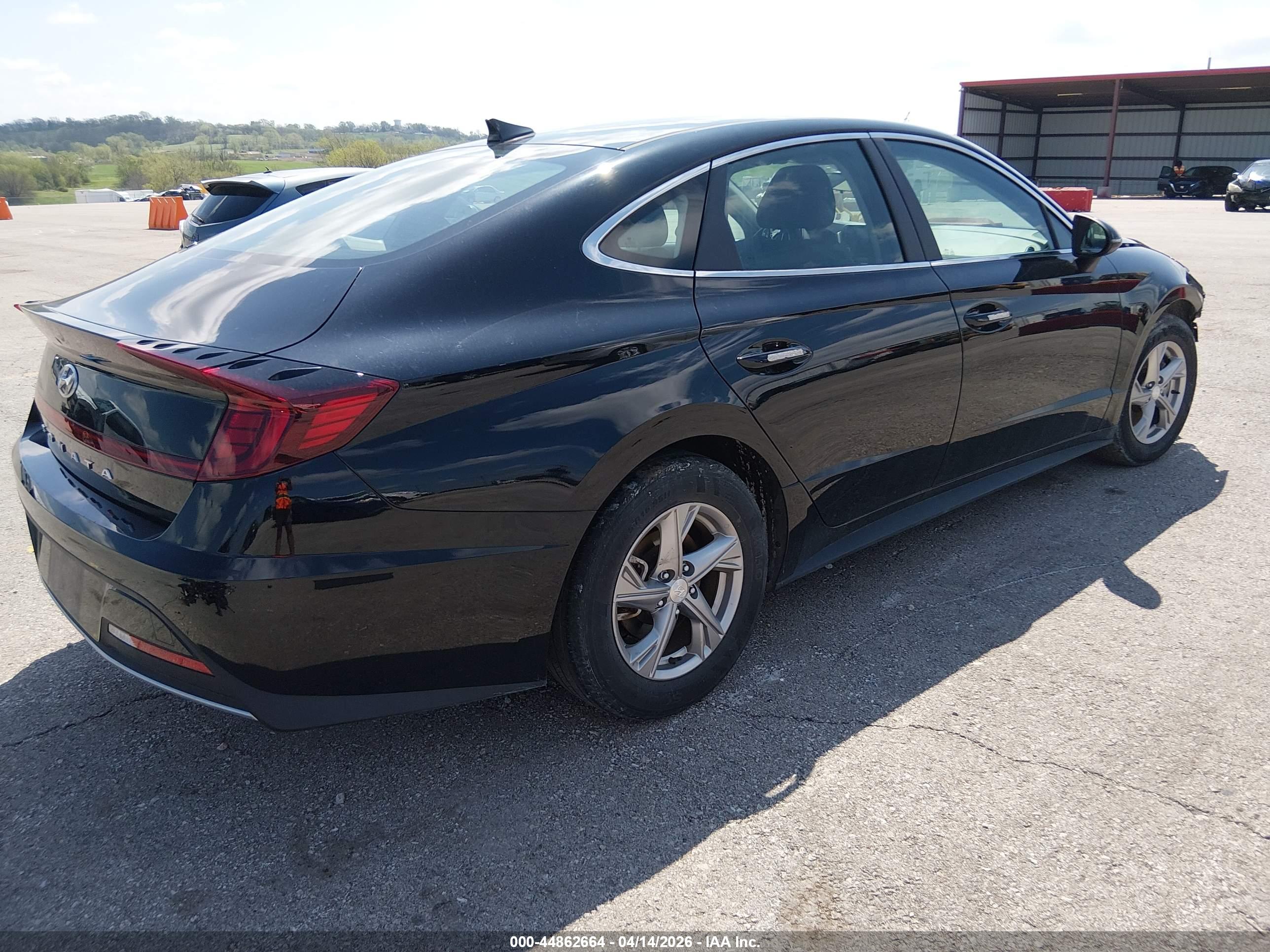 HYUNDAI SONATA image 4