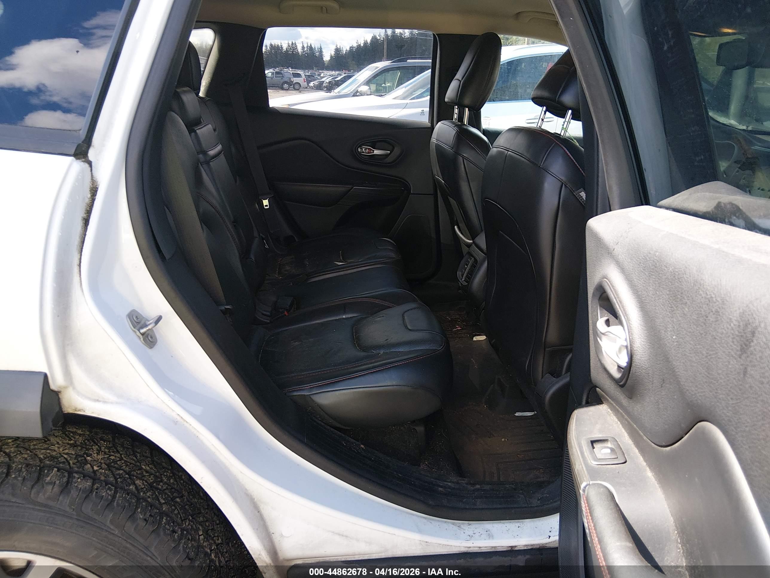JEEP CHEROKEE image 8