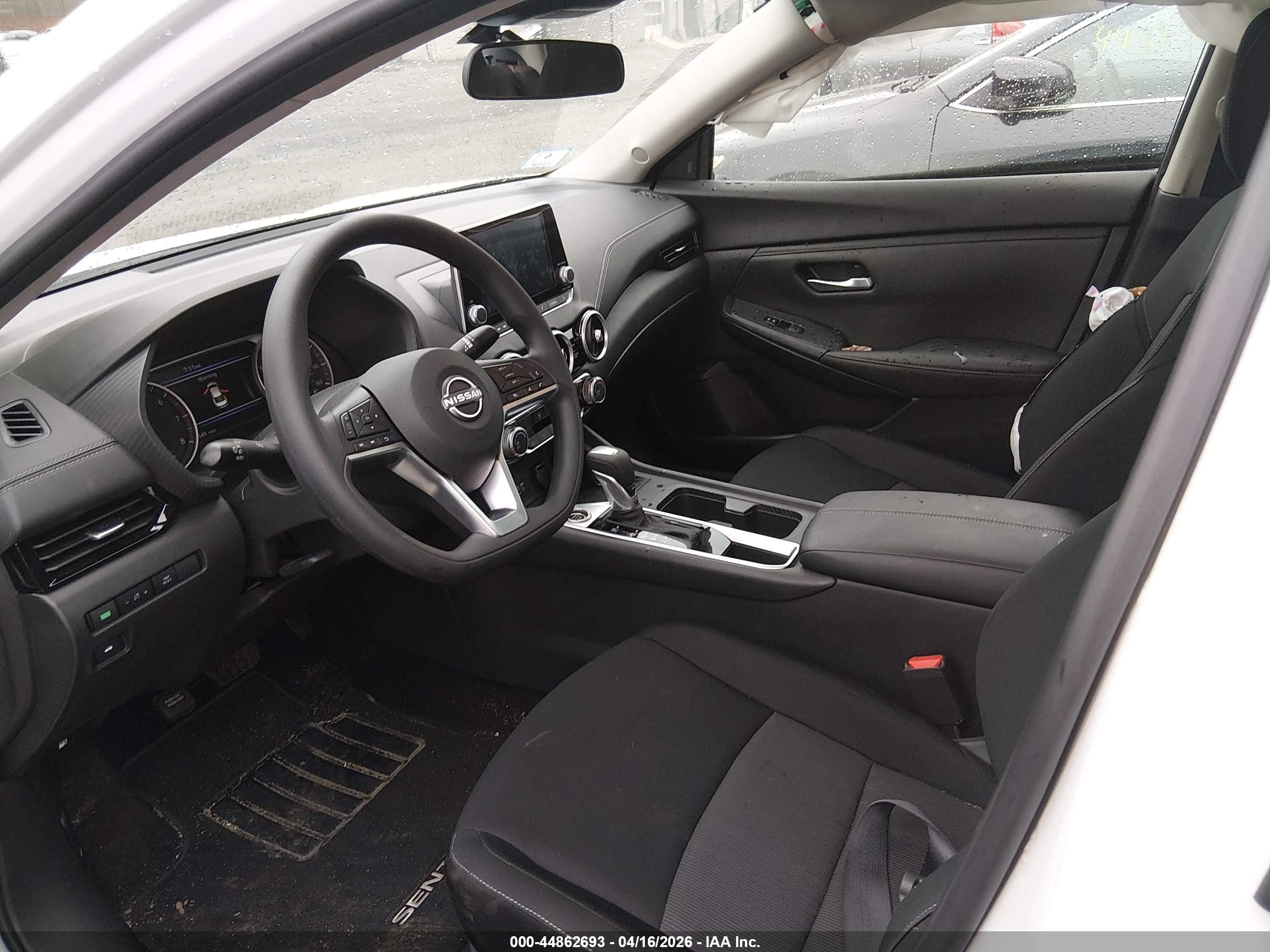 NISSAN SENTRA image 5