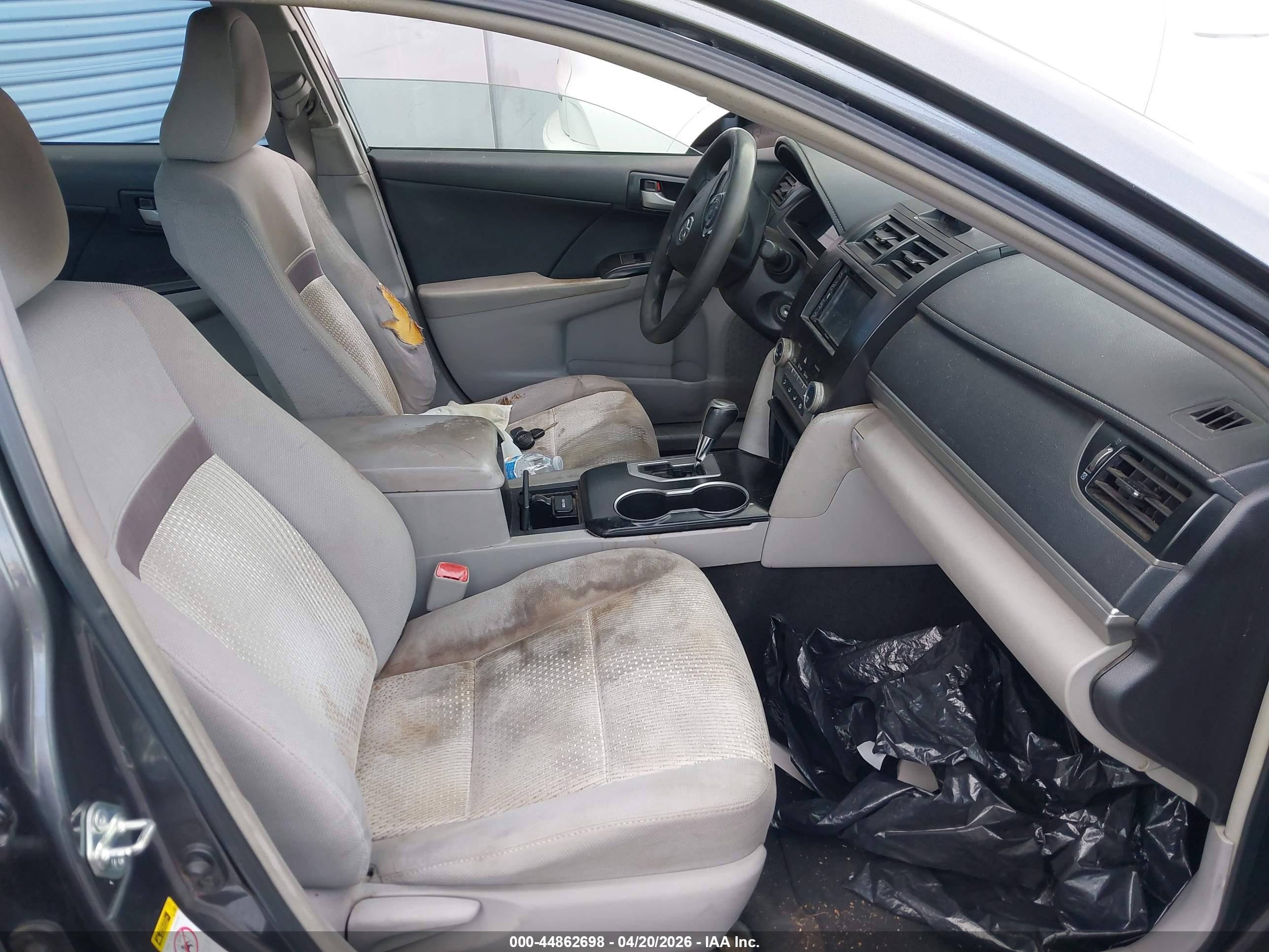 TOYOTA CAMRY image 5