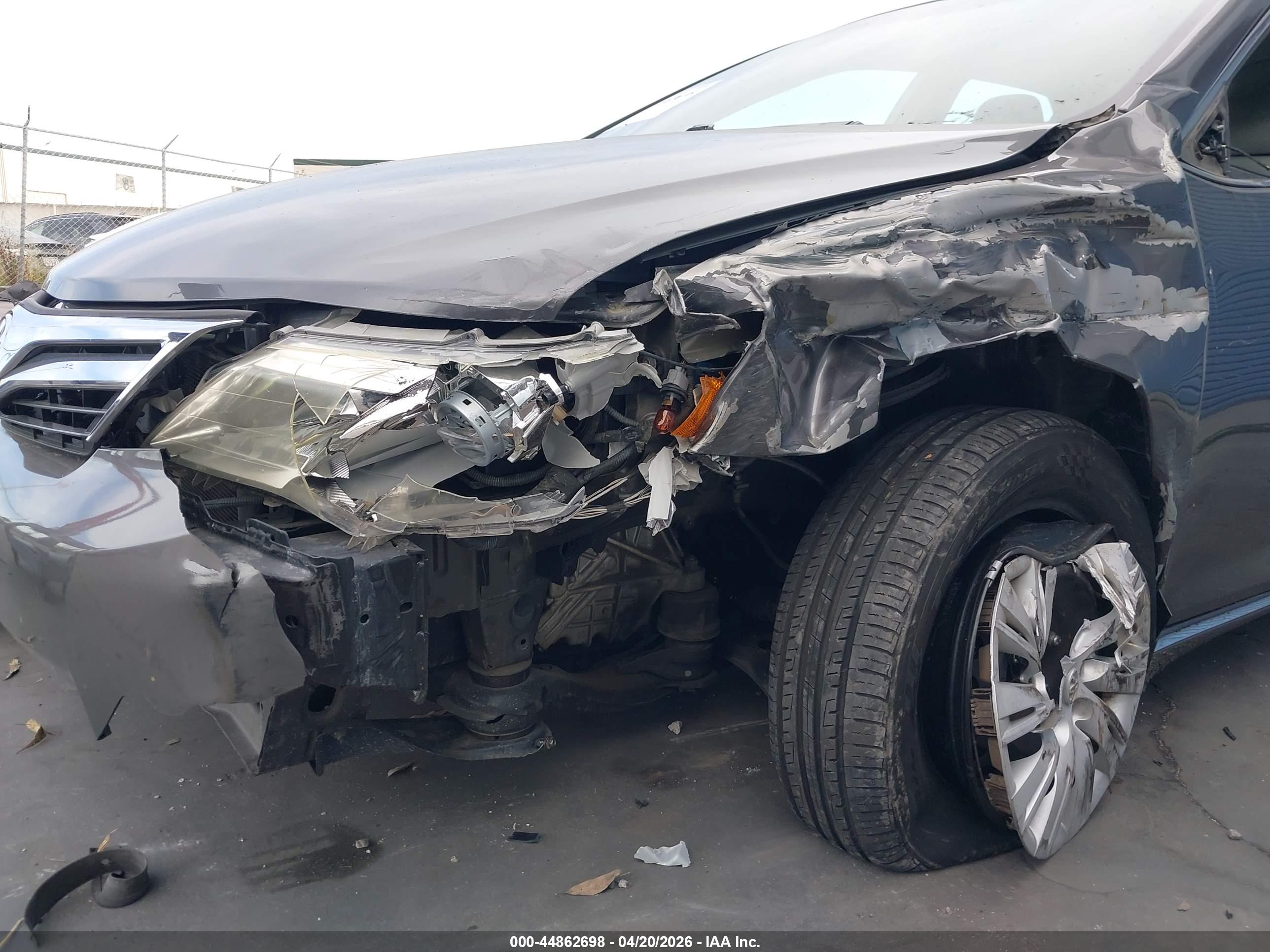 TOYOTA CAMRY image 6