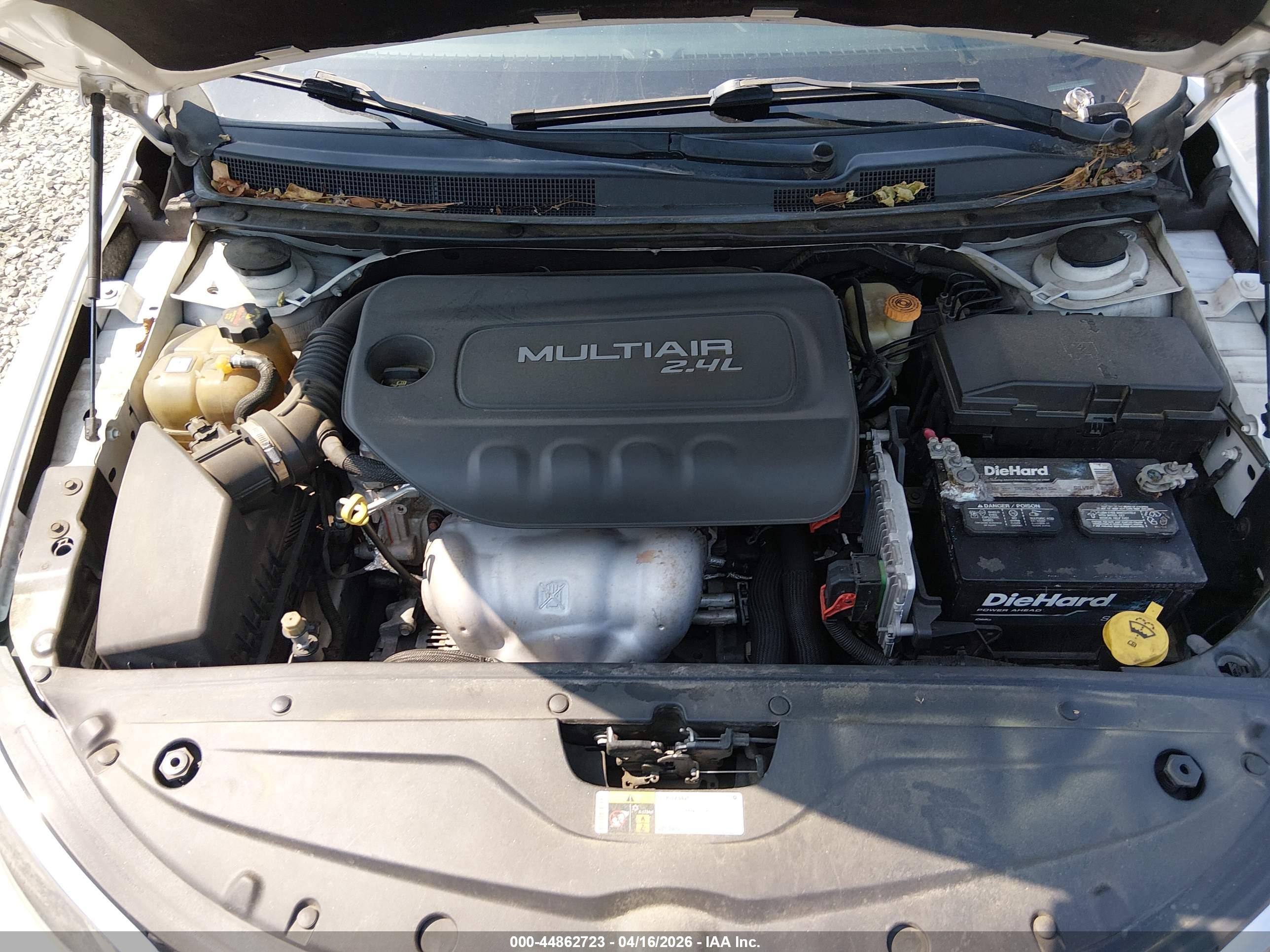 CHRYSLER 200 image 10