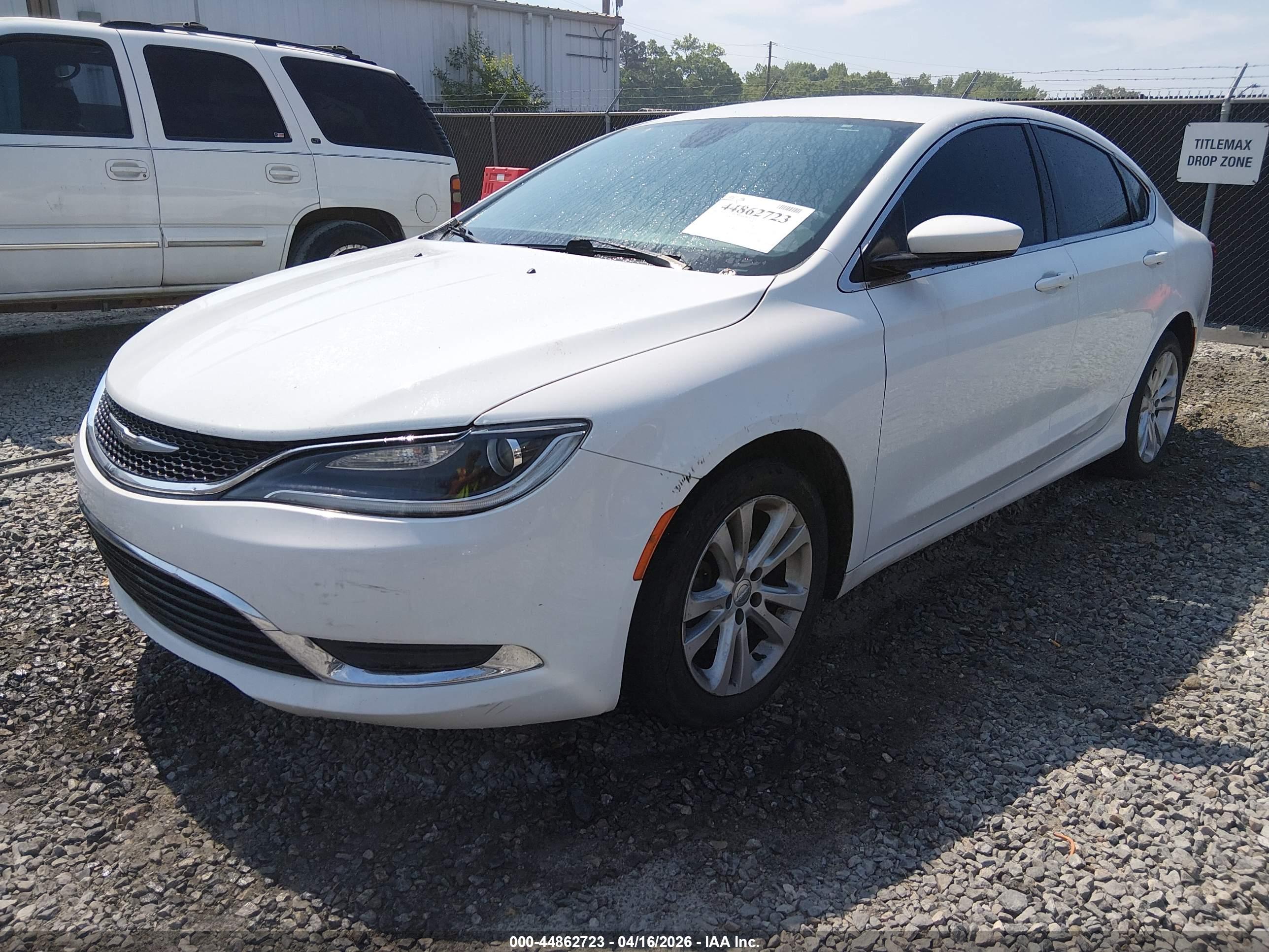 CHRYSLER 200 image 2