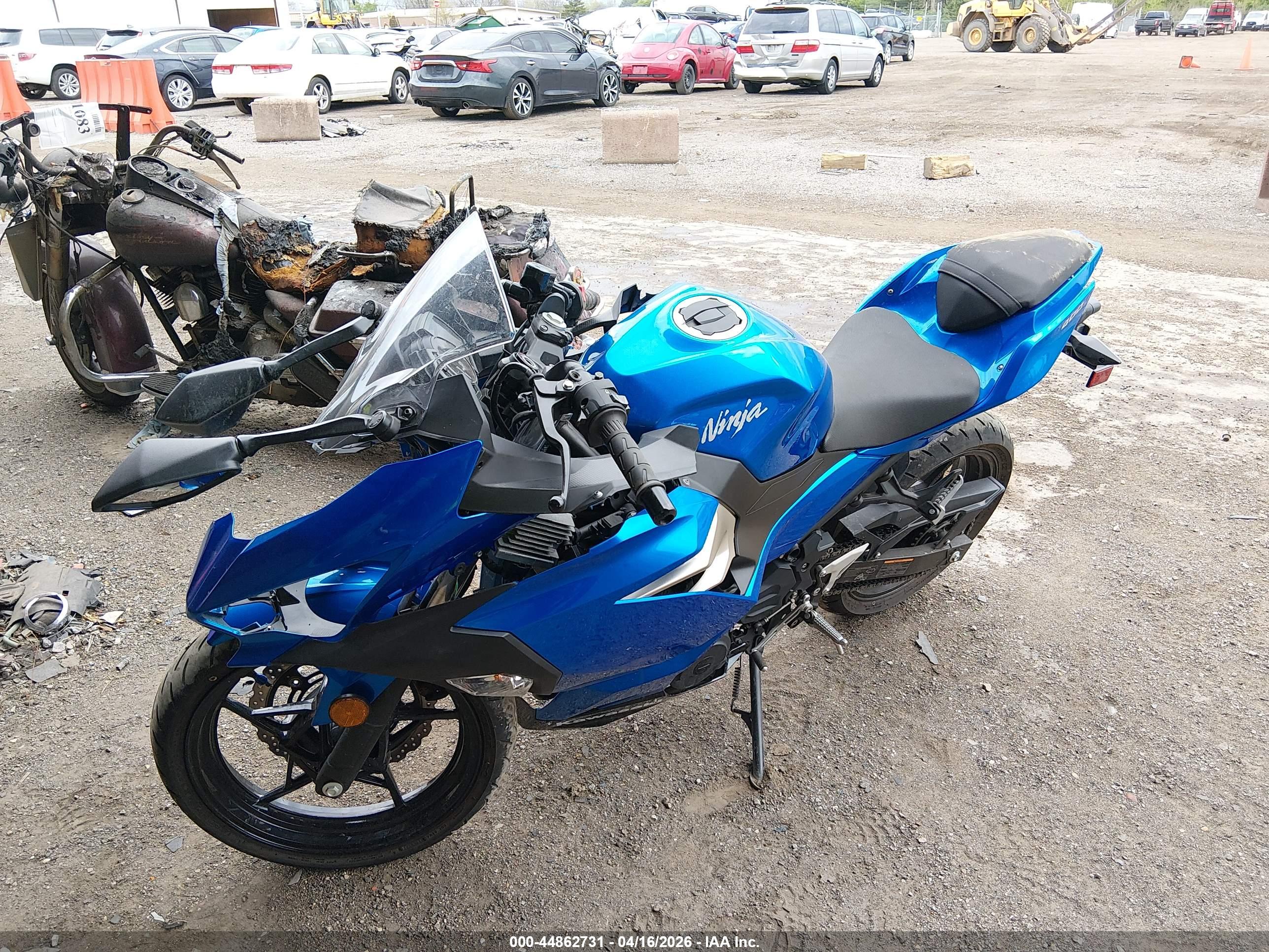KAWASAKI EX400 image 2