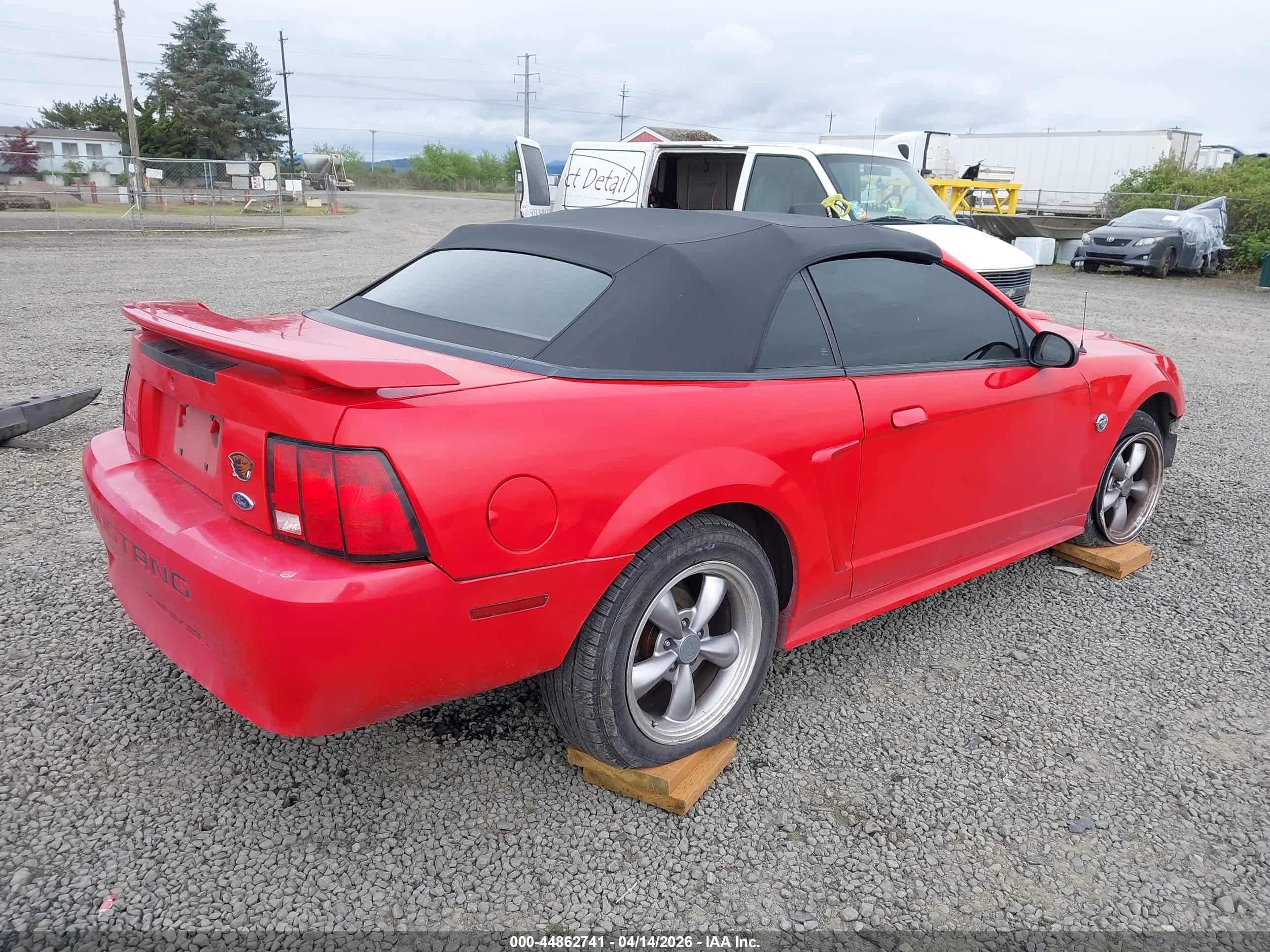 FORD MUSTANG image 4