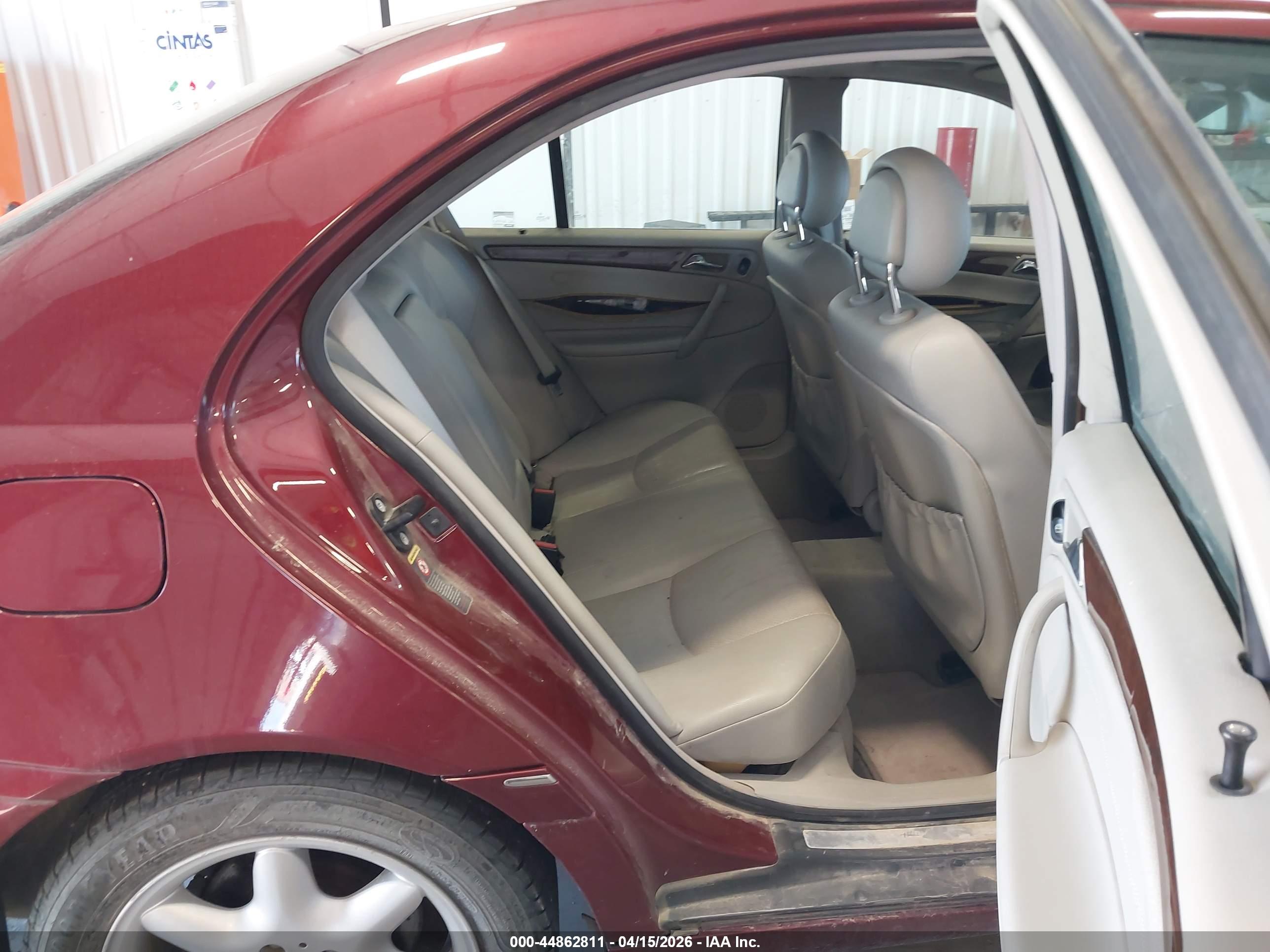 MERCEDES-BENZ C image 8