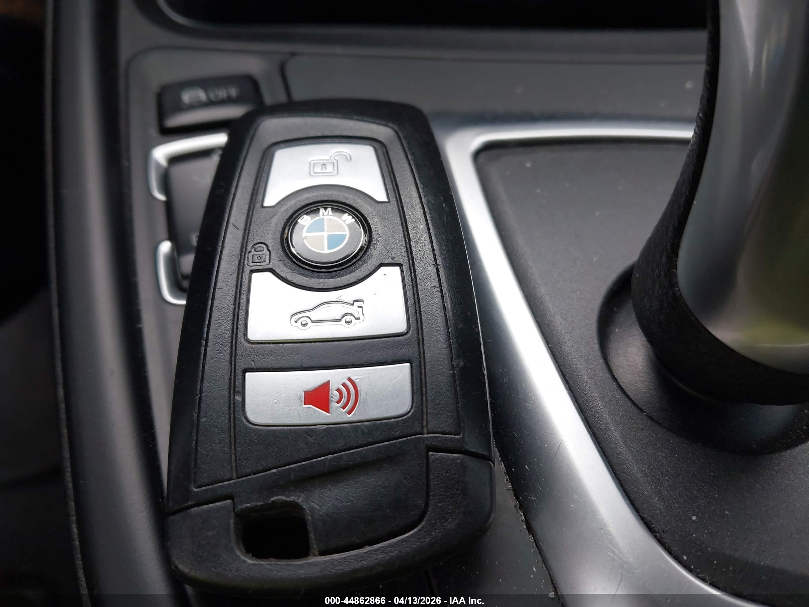 BMW 320I image 11